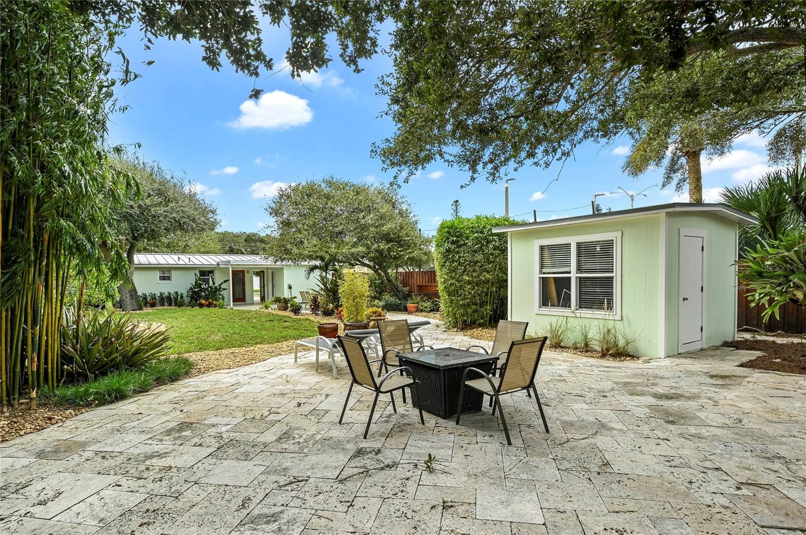 Single Family Residence at 511 EVERGREEN ST, NEW SMYRNA BEACH, photo 18 of 27