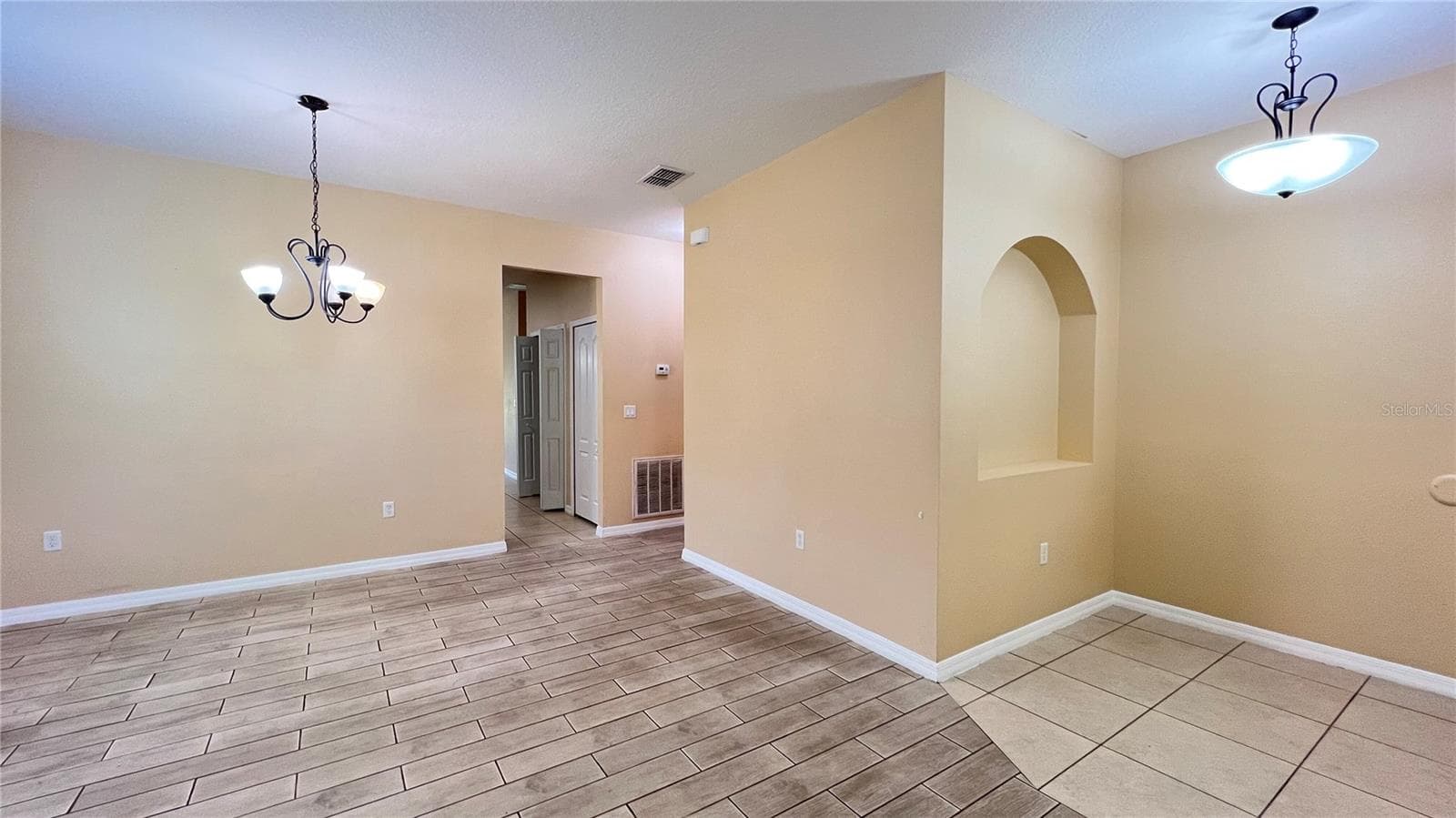 Single Family Residence at 16036 YELLOWEYED DR, CLERMONT, photo 10 of 43