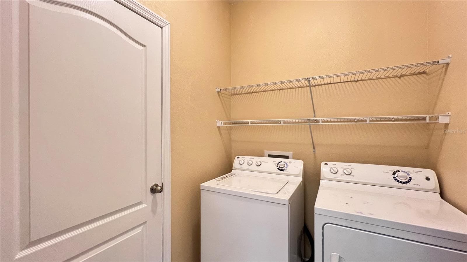 Single Family Residence at 16036 YELLOWEYED DR, CLERMONT, photo 11 of 43