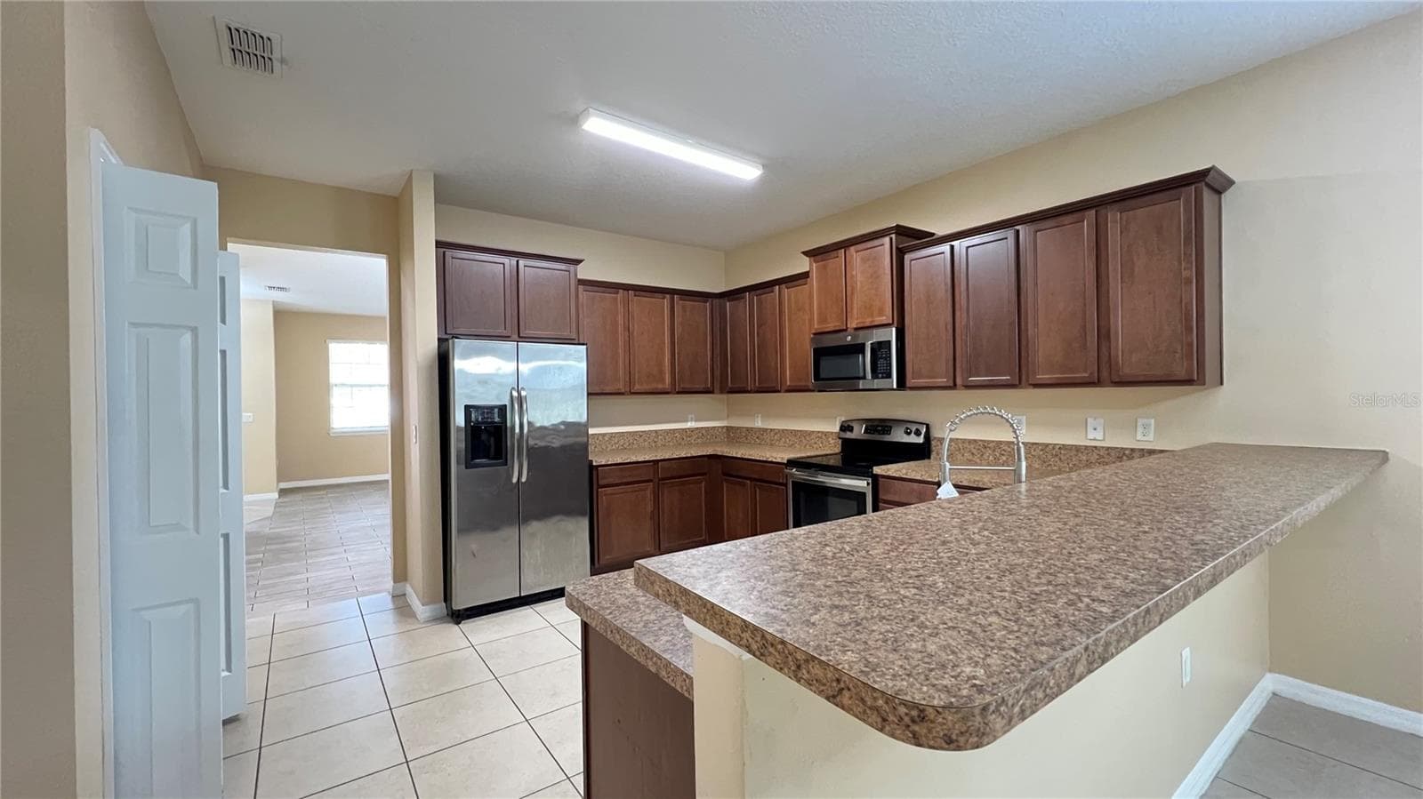 Single Family Residence at 16036 YELLOWEYED DR, CLERMONT, photo 17 of 43