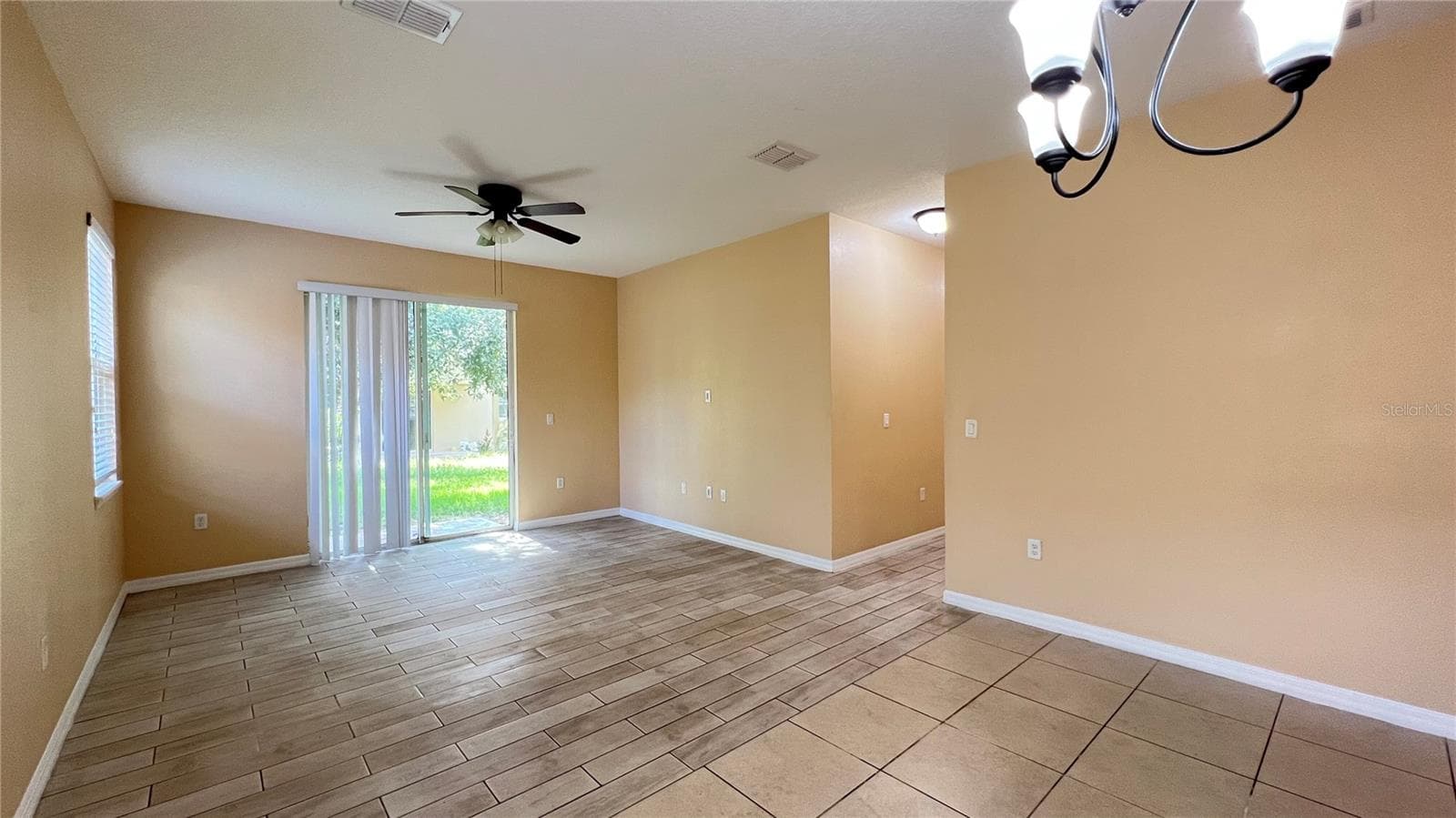 Single Family Residence at 16036 YELLOWEYED DR, CLERMONT, photo 25 of 43