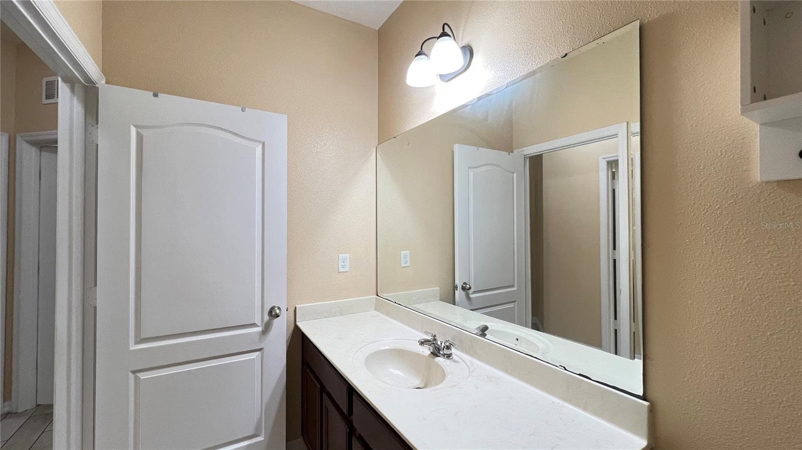 Single Family Residence at 16036 YELLOWEYED DR, CLERMONT, photo 41 of 43