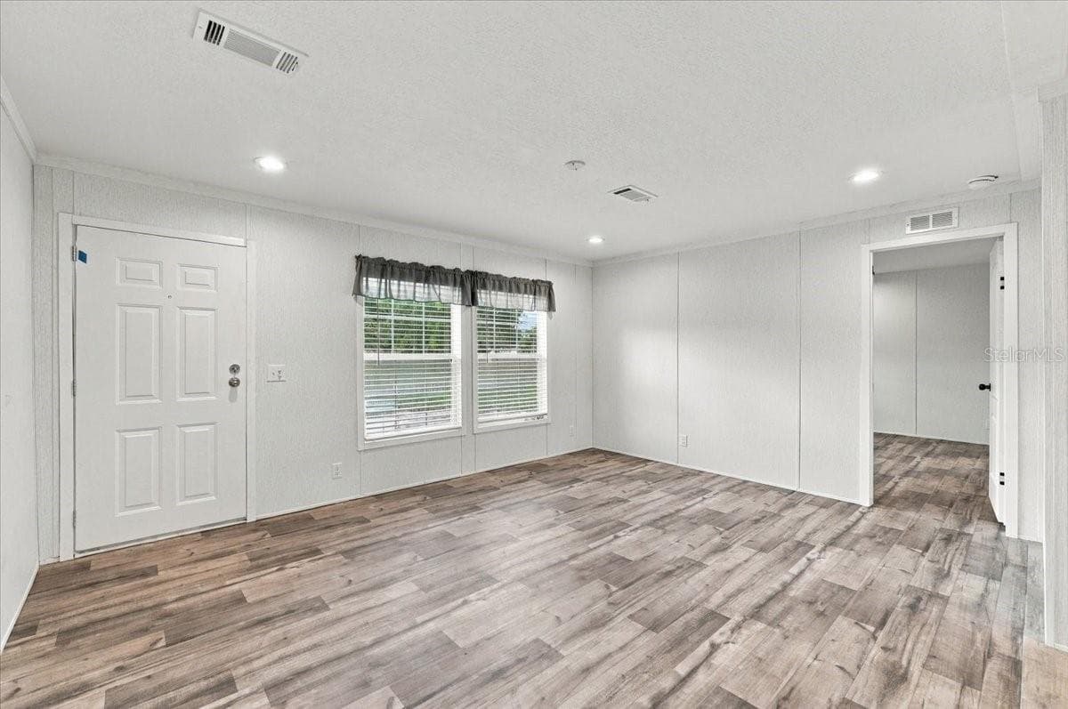Manufactured Home at 1228 SPARTON AVE, PORT ORANGE, photo 12 of 46