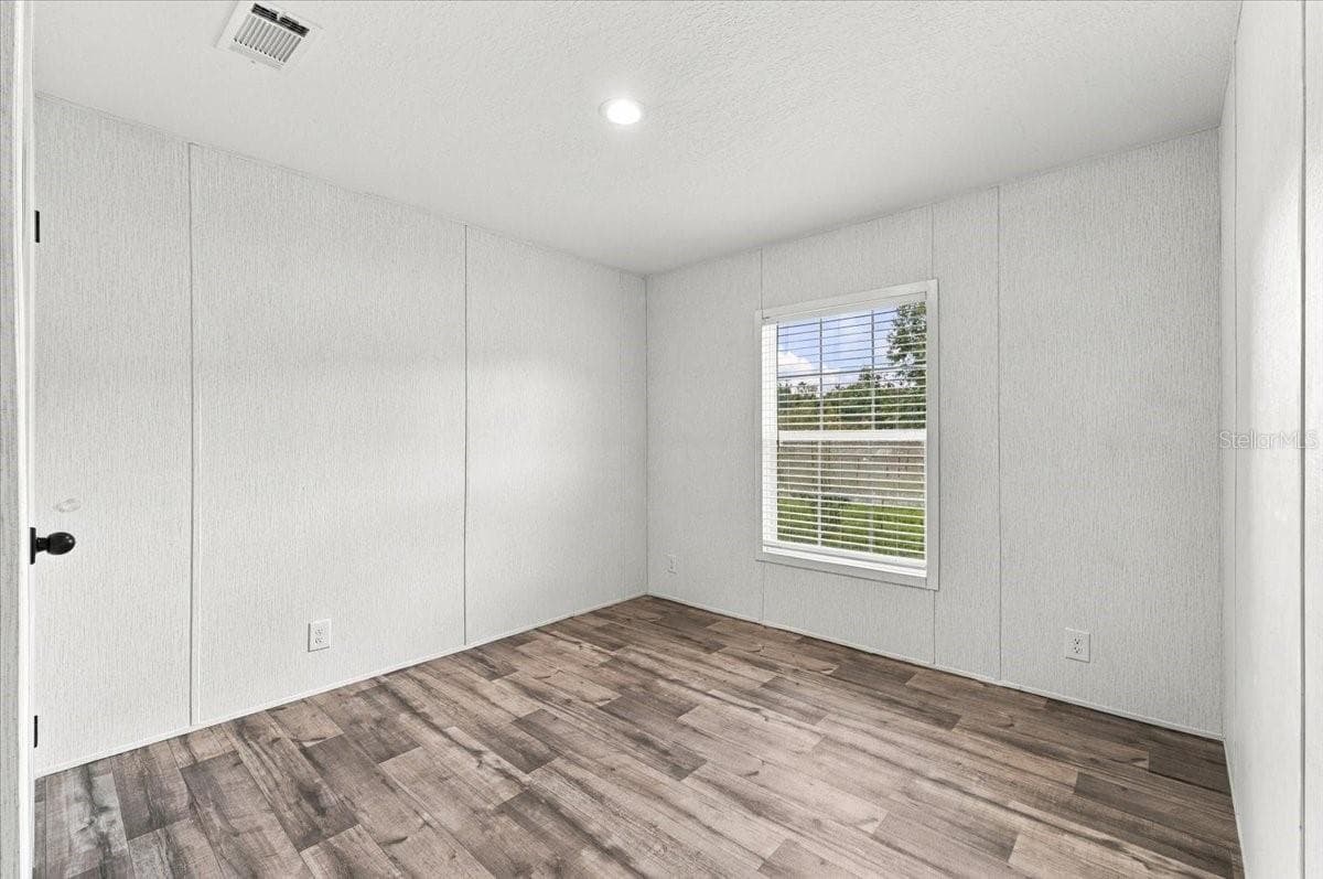 Manufactured Home at 1228 SPARTON AVE, PORT ORANGE, photo 35 of 46