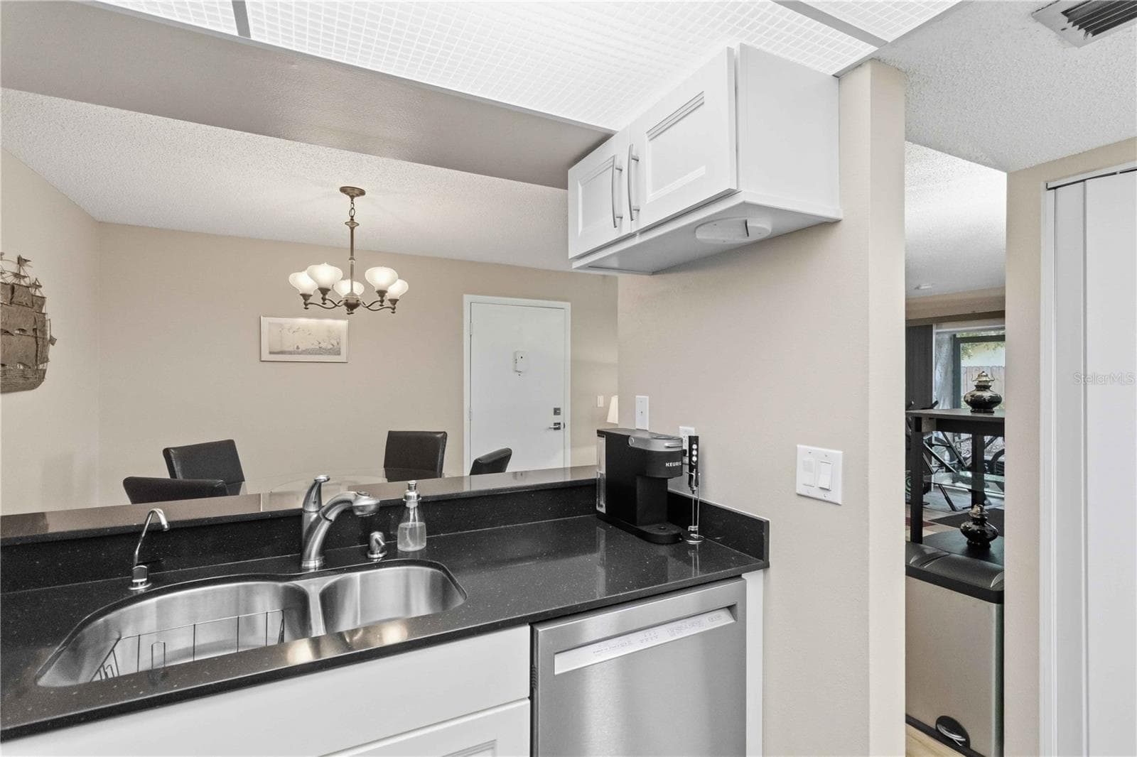 Condominium at 3281 BENEVA RD #104, SARASOTA, photo 8 of 23