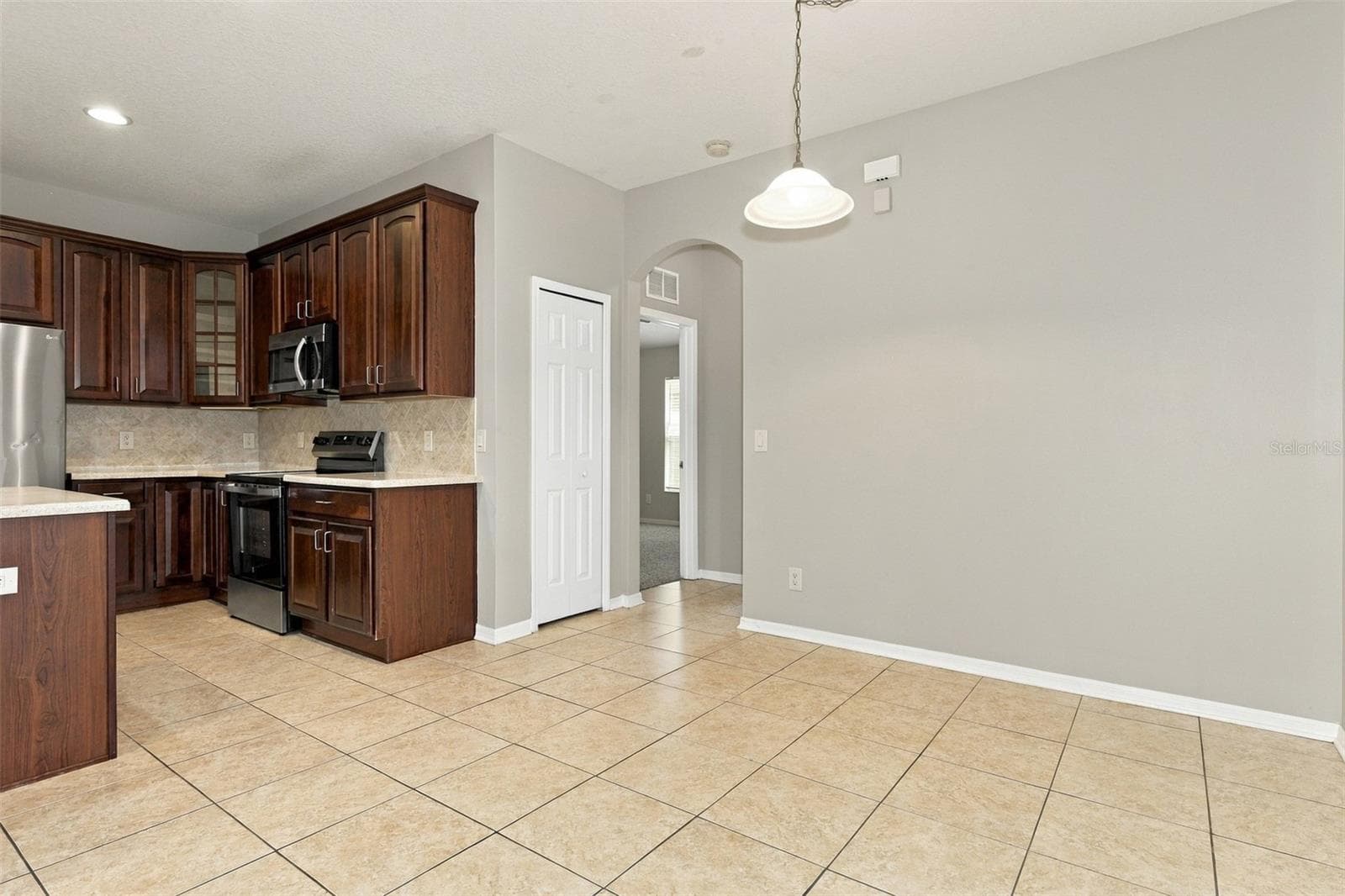 Single Family Residence at 11409 BLUE LILAC AVE, RIVERVIEW, photo 12 of 43