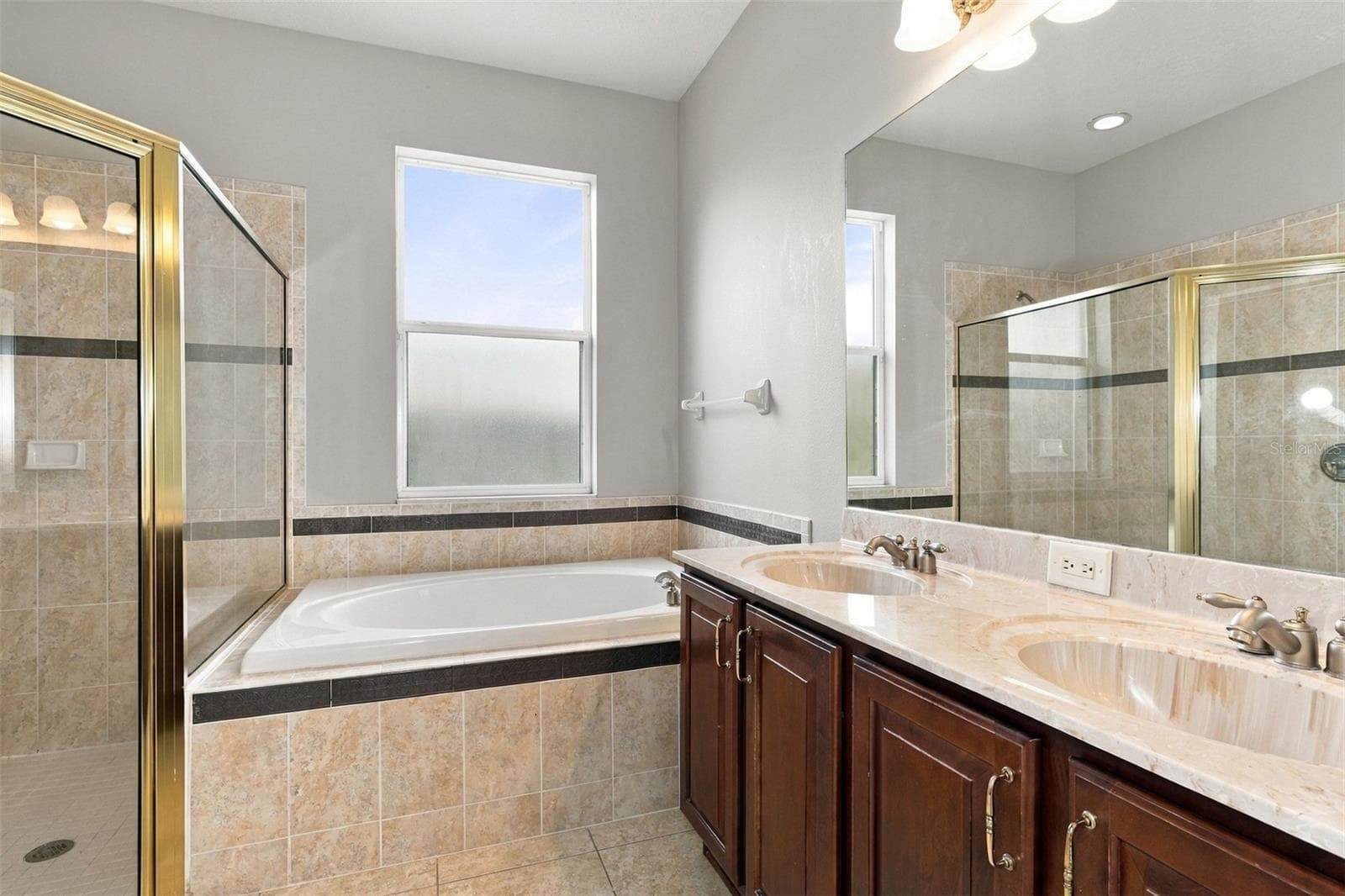 Single Family Residence at 11409 BLUE LILAC AVE, RIVERVIEW, photo 34 of 43