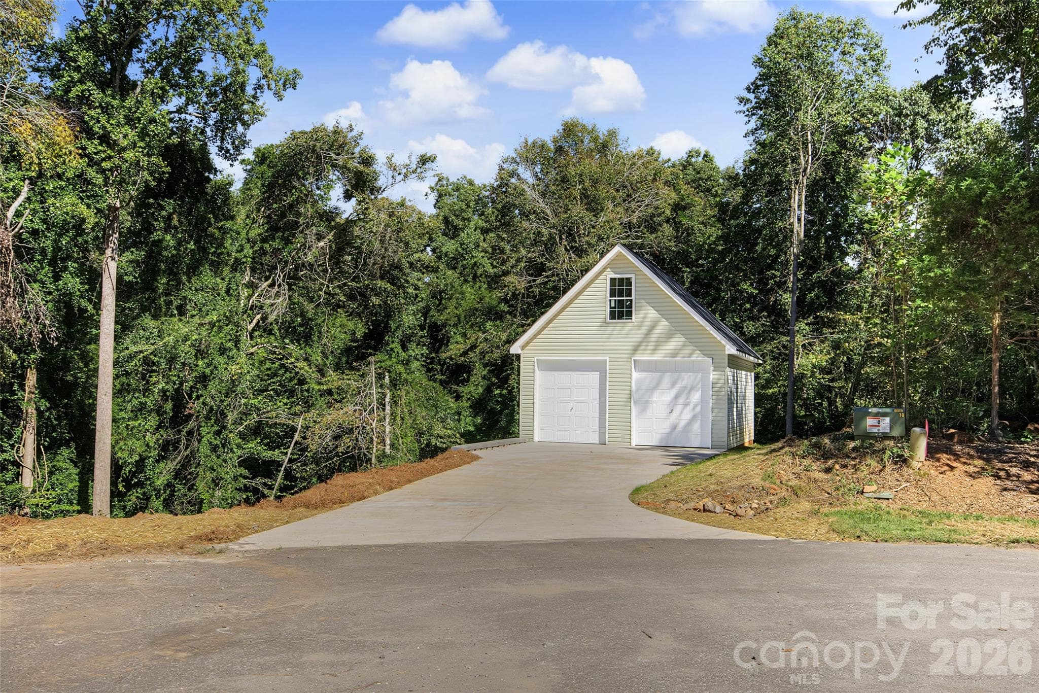 Single Family Residence at 181 Meadowlark Lane, Statesville, photo 5 of 47