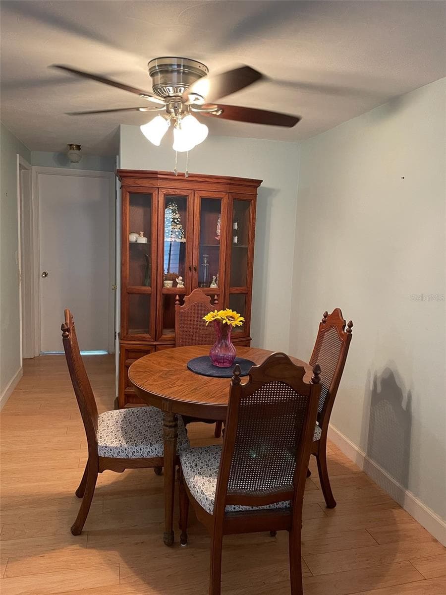 Dining Room Area outside of kitchen. - 4217 ARBY PL #4217, NEW PORT RICHEY