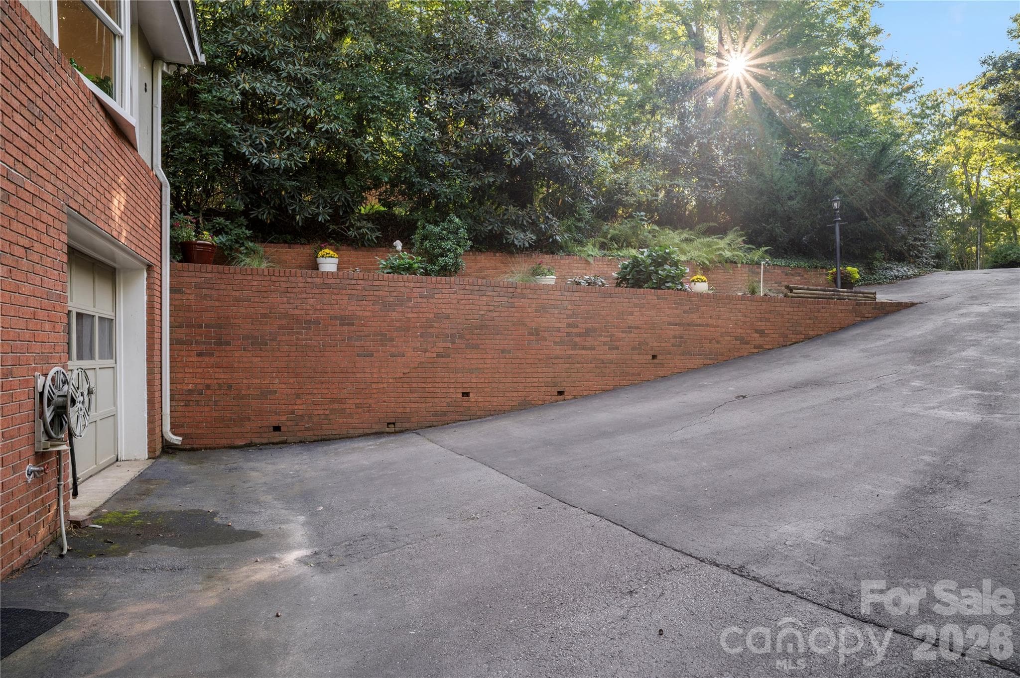 Single Family Residence at 8 Galax Lane, Hendersonville, photo 5 of 48