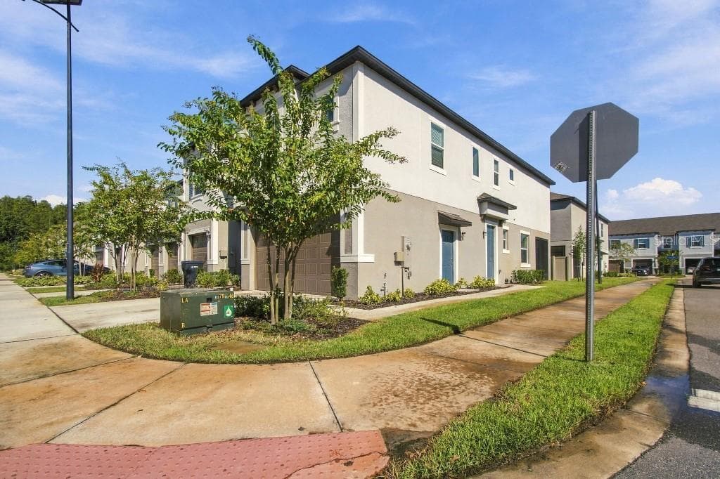 Townhouse at 10824 FANNING SPRINGS CT, TAMPA, photo 3 of 85