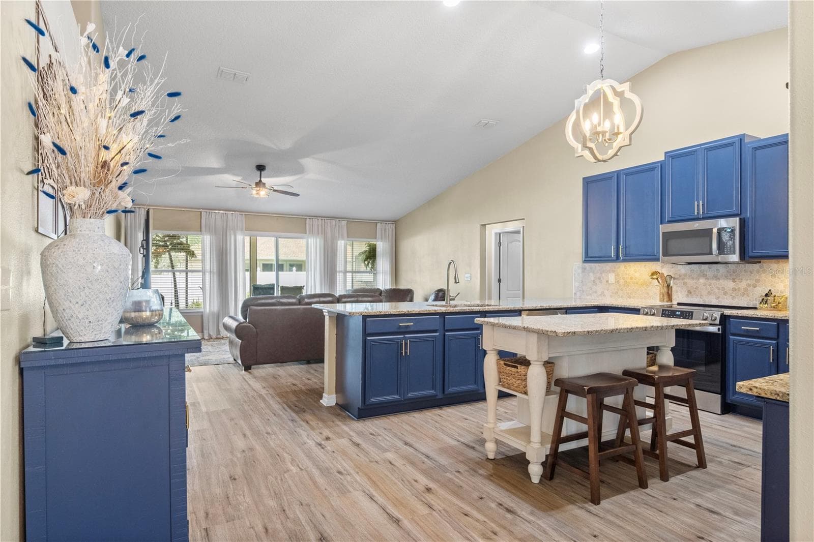 Single Family Residence at WORTHINGTON OAKS/OAKLEAF PLANT, ORANGE PARK, photo 12 of 73