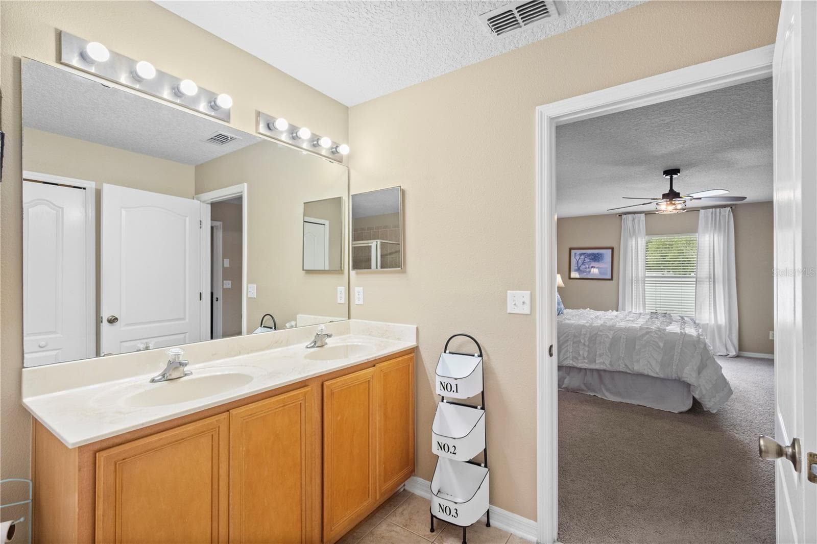 Single Family Residence at WORTHINGTON OAKS/OAKLEAF PLANT, ORANGE PARK, photo 32 of 73