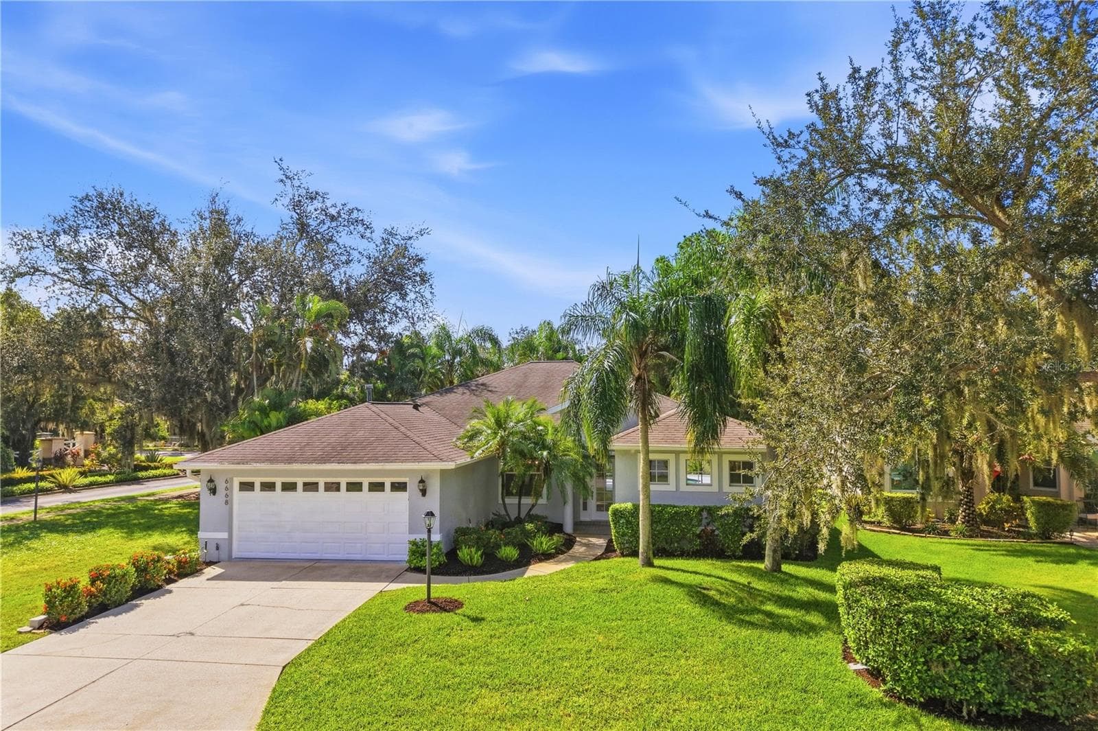 Single Family Residence at 6668 MEANDERING WAY, LAKEWOOD RANCH, photo 3 of 88