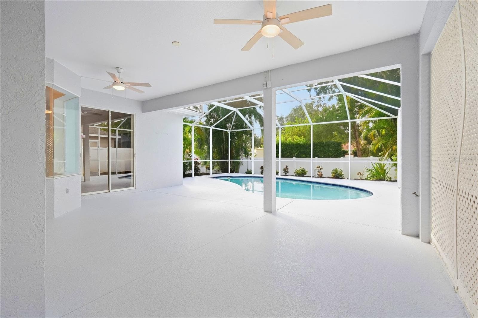 Single Family Residence at 6668 MEANDERING WAY, LAKEWOOD RANCH, photo 64 of 88