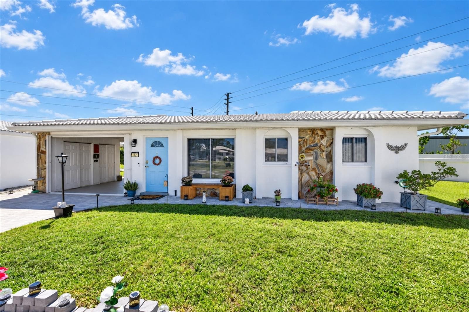 Front View of home - 82 CIRCLEWOOD DR #A3-4, VENICE
