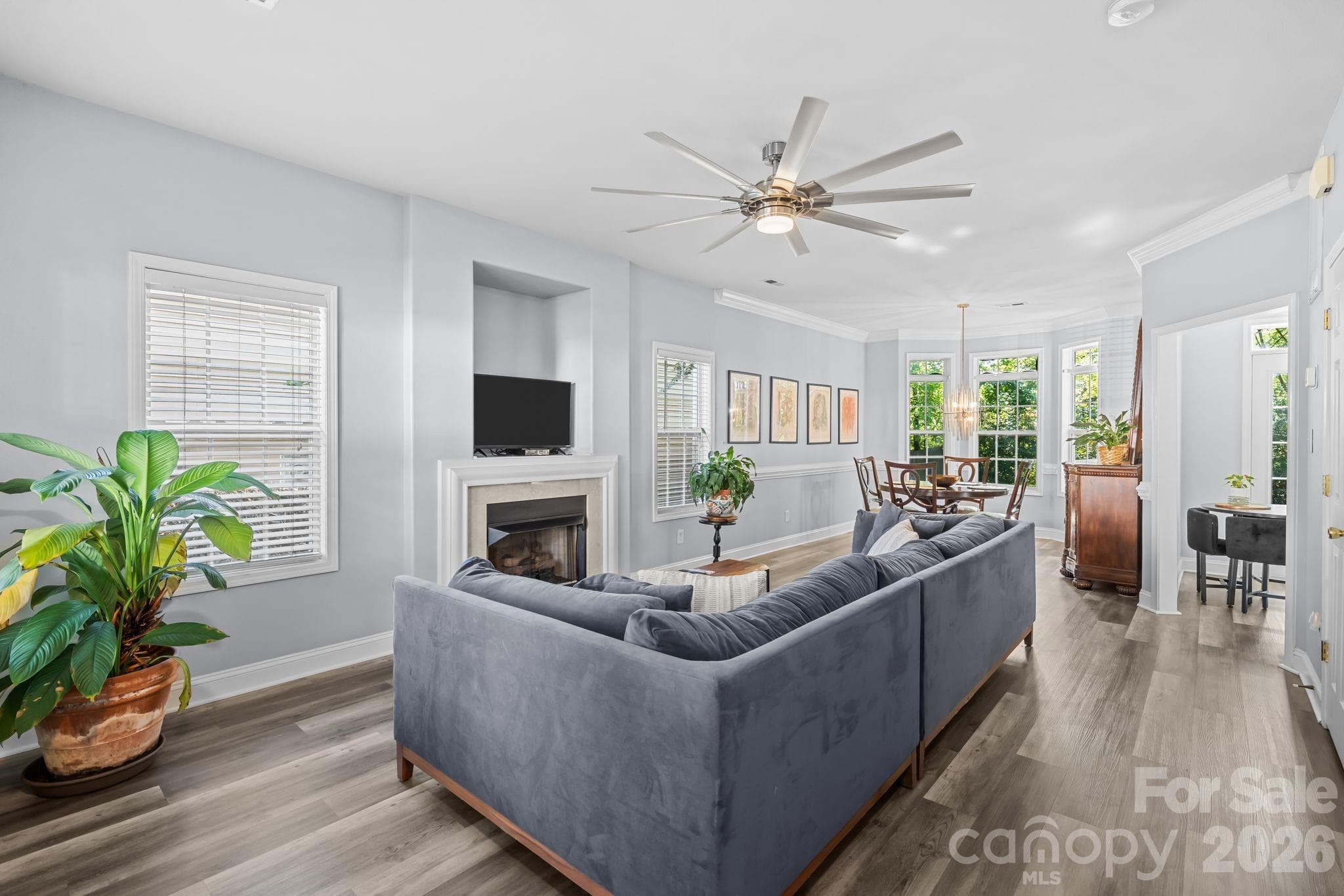 Single Family Residence at 5520 Waverly Lynn Lane, Charlotte, photo 3 of 22