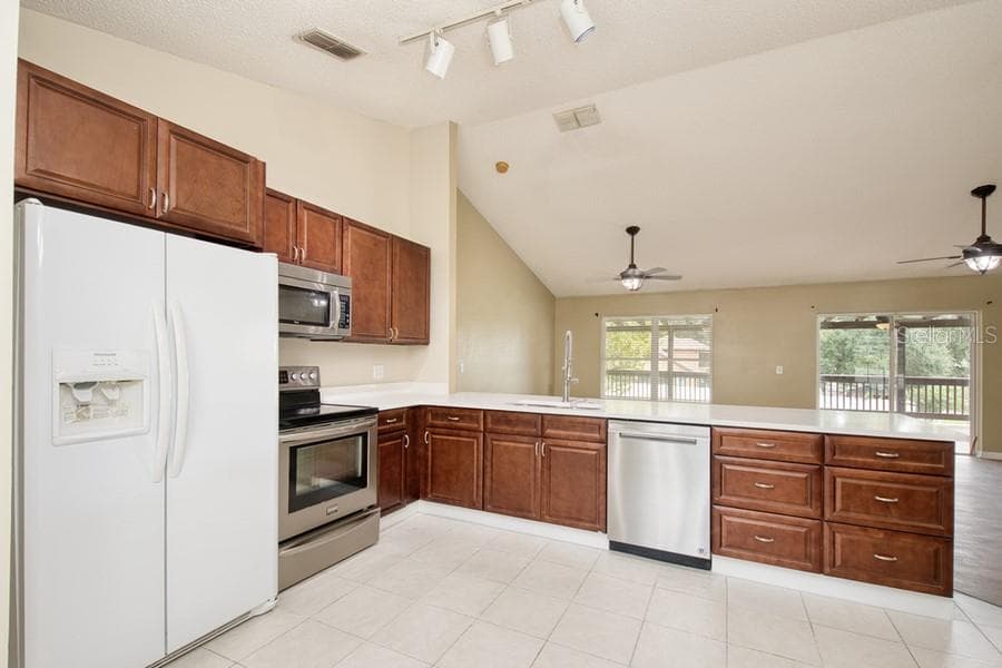 Single Family Residence at 11855 CLAIR PL, CLERMONT, photo 6 of 32