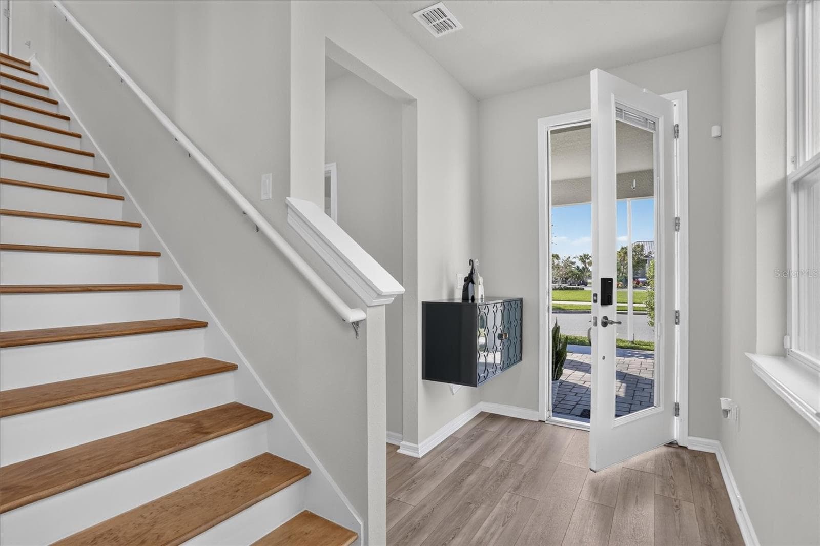 Entrance Foyer - 10233 FOLLY BEACH RD, ORLANDO
