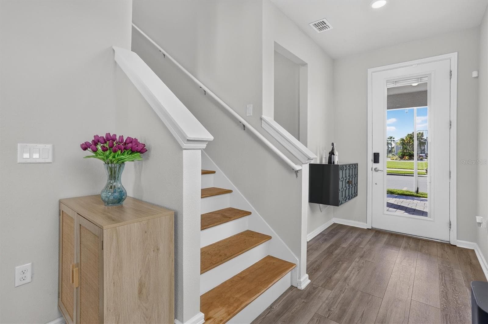 Entrance Foyer - 10233 FOLLY BEACH RD, ORLANDO