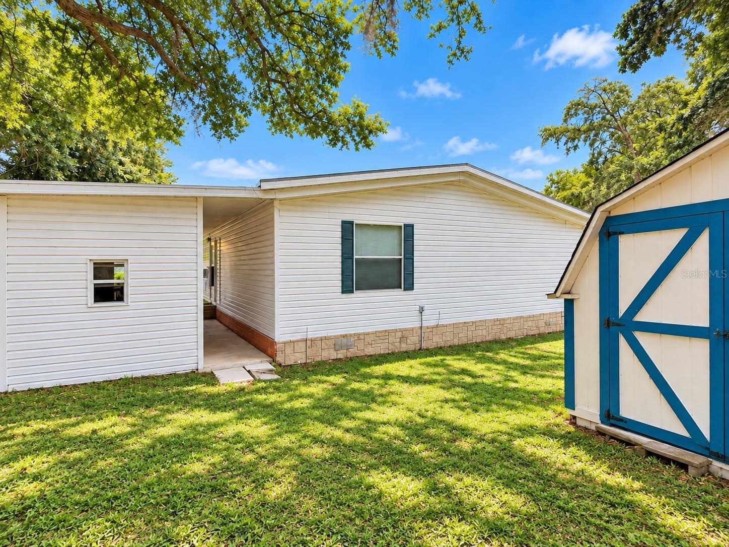Manufactured Home at 2562 SE 178TH AVE, SILVER SPRINGS, photo 3 of 29