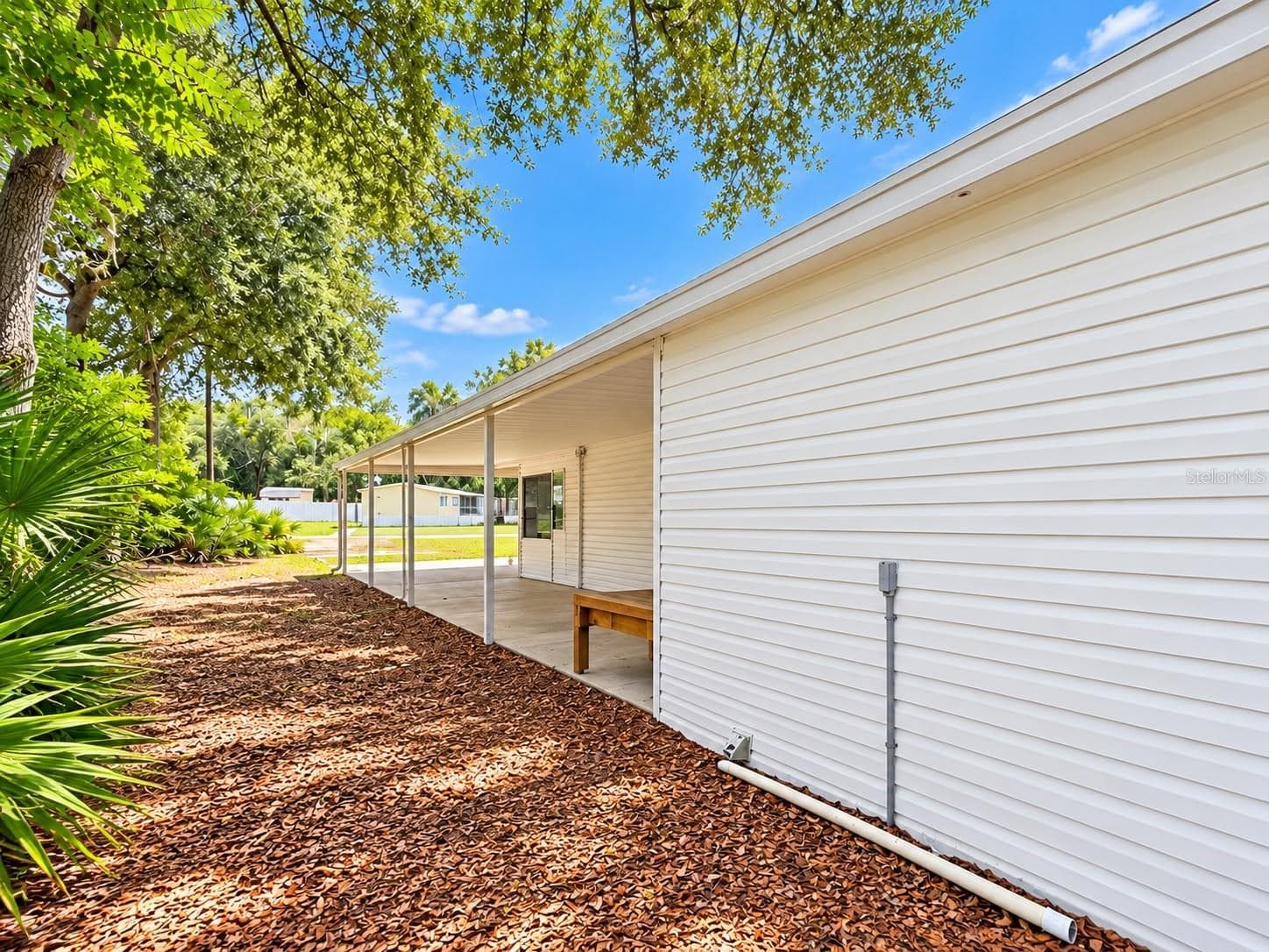 Manufactured Home at 2562 SE 178TH AVE, SILVER SPRINGS, photo 6 of 29