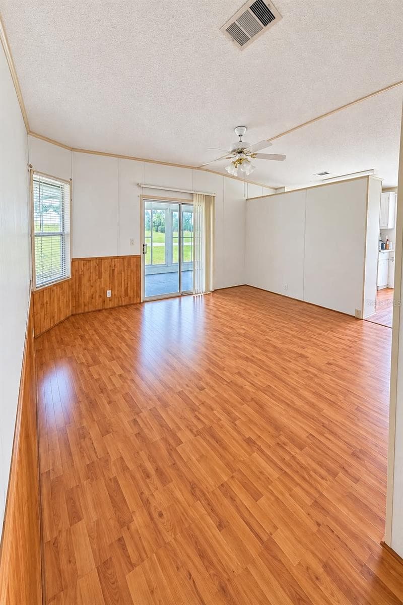 Manufactured Home at 2562 SE 178TH AVE, SILVER SPRINGS, photo 10 of 29