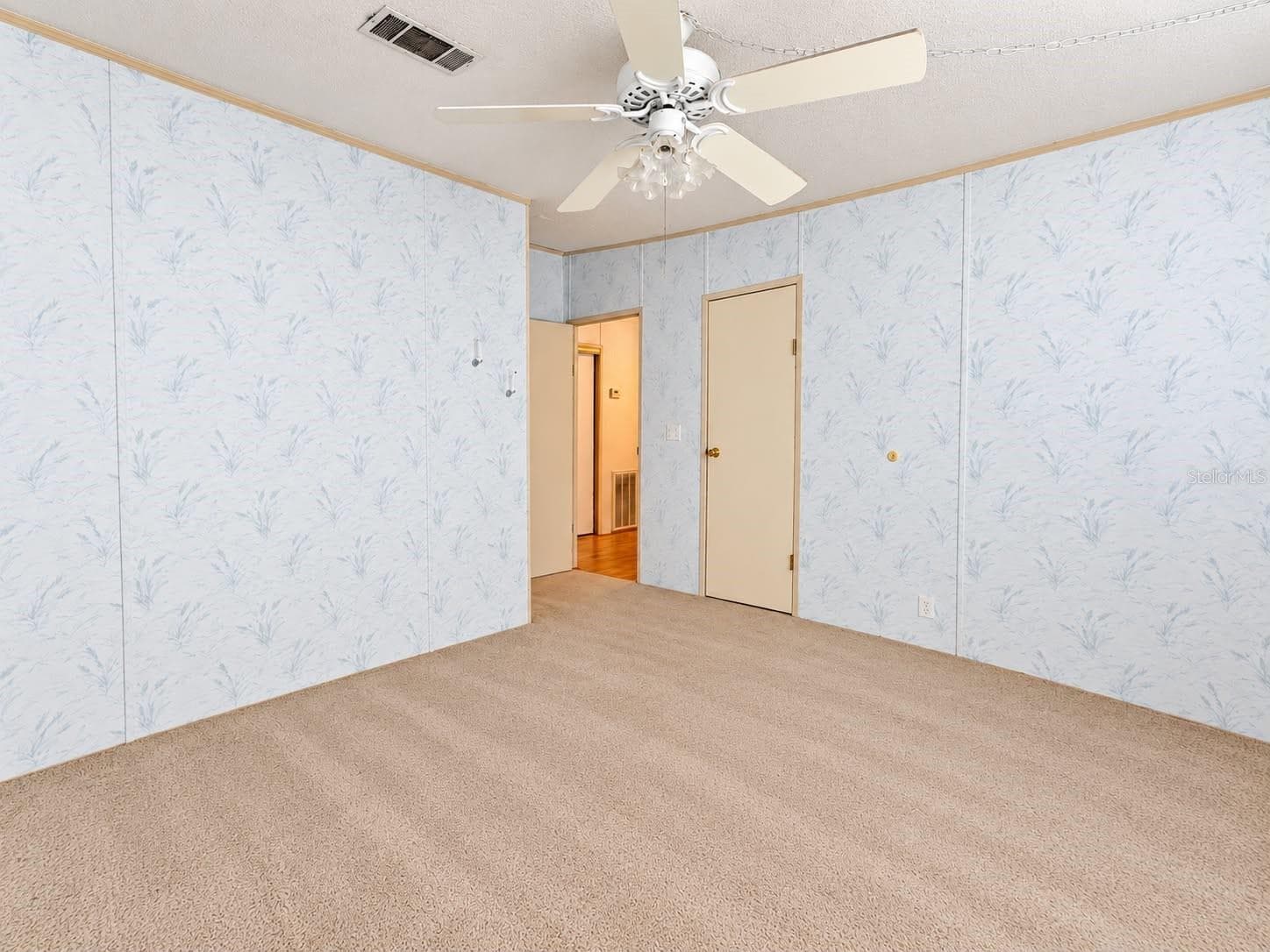 Manufactured Home at 2562 SE 178TH AVE, SILVER SPRINGS, photo 16 of 29