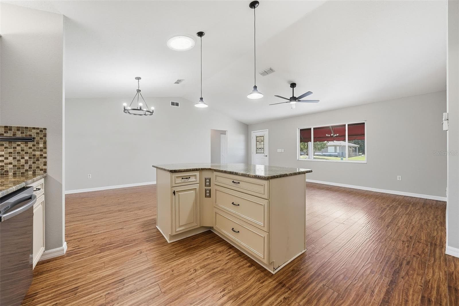 Single Family Residence at 11457 SW 139TH PL, DUNNELLON, photo 18 of 46