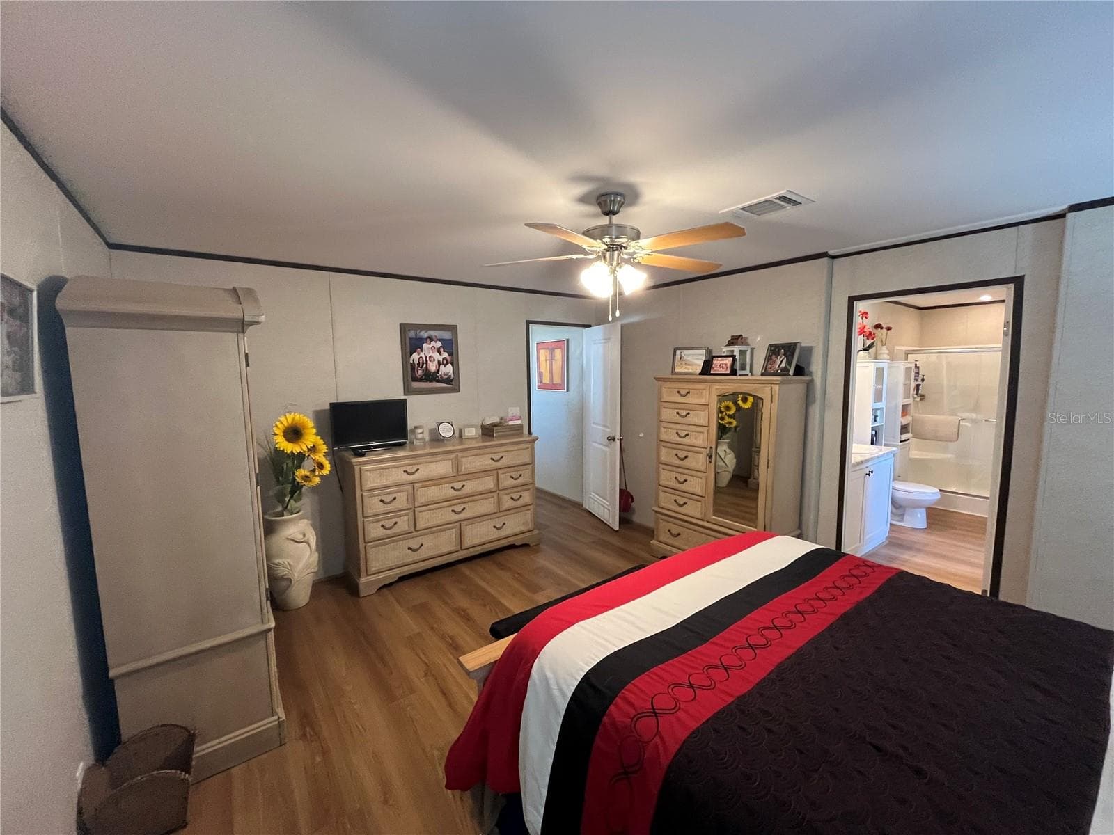 Manufactured Home at 214 COMO DR, VENICE, photo 50 of 58