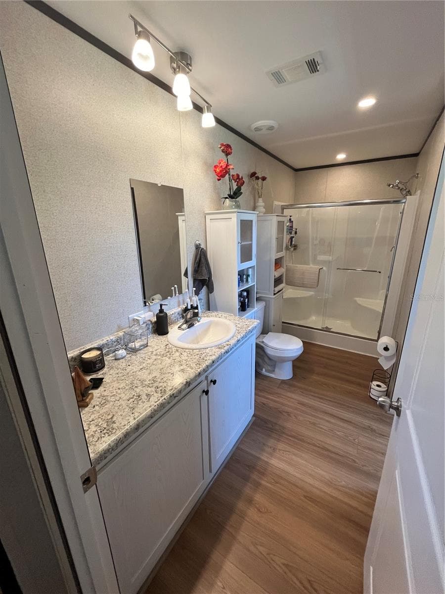 Manufactured Home at 214 COMO DR, VENICE, photo 52 of 58