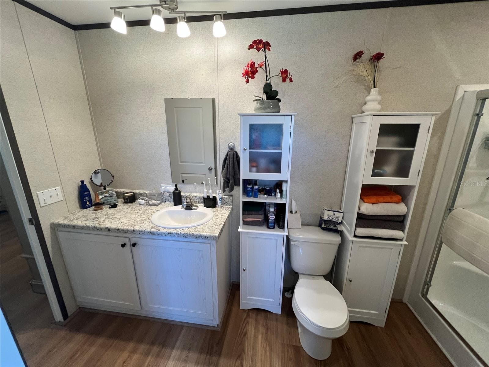 Manufactured Home at 214 COMO DR, VENICE, photo 54 of 58