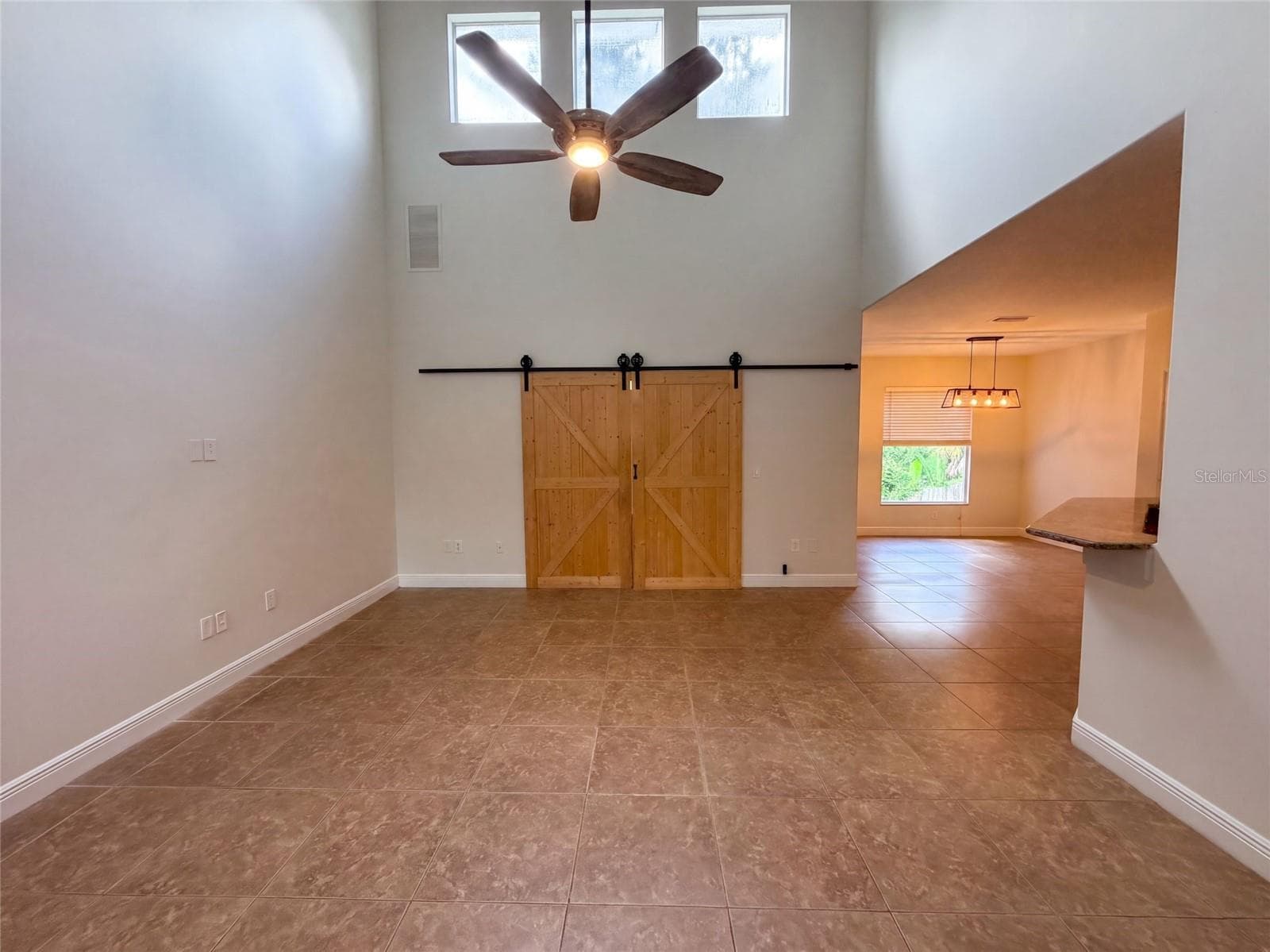 Single Family Residence at 2015 RIVER CROSSING DR, VALRICO, photo 5 of 22