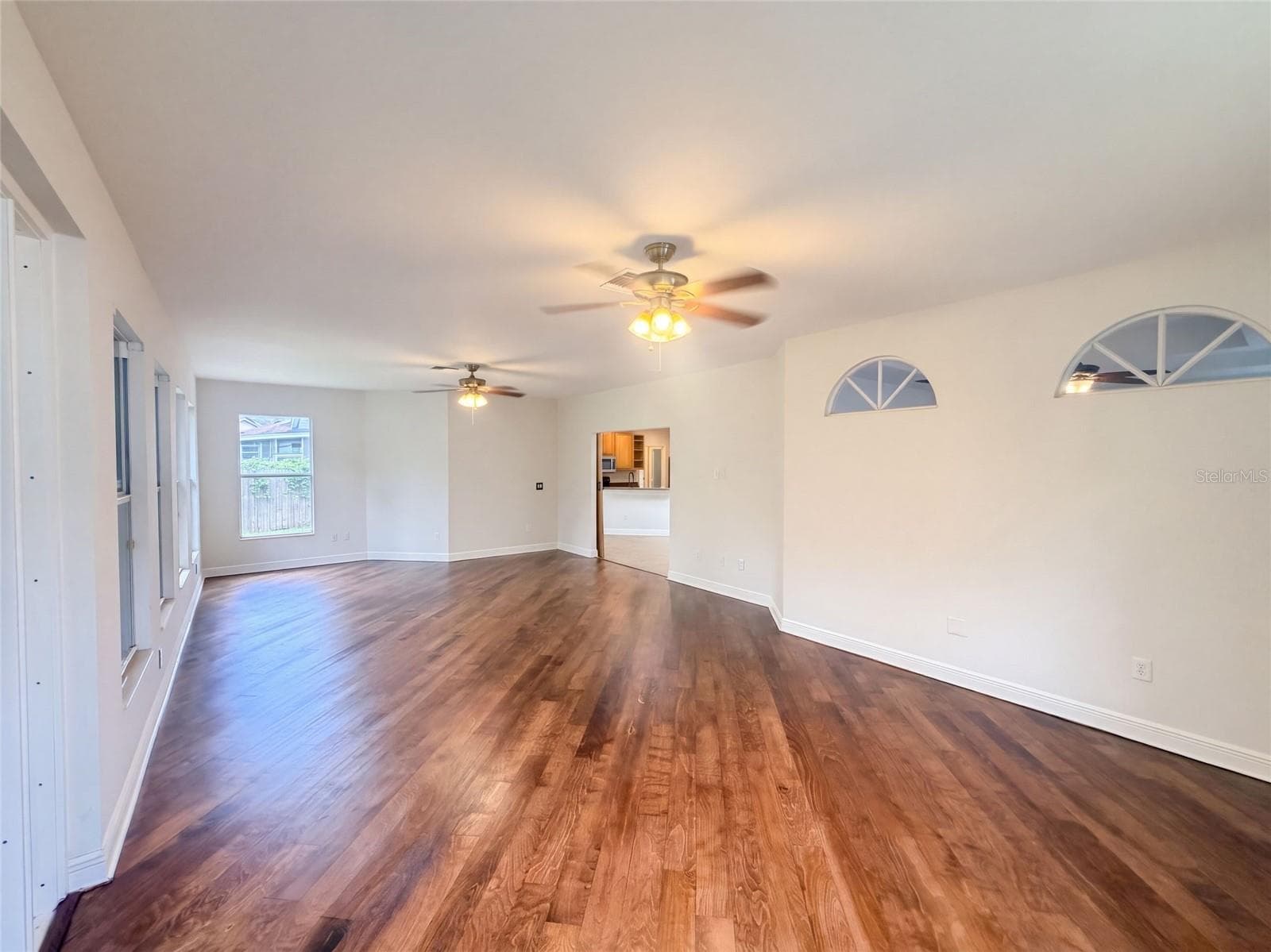 Single Family Residence at 2015 RIVER CROSSING DR, VALRICO, photo 6 of 22