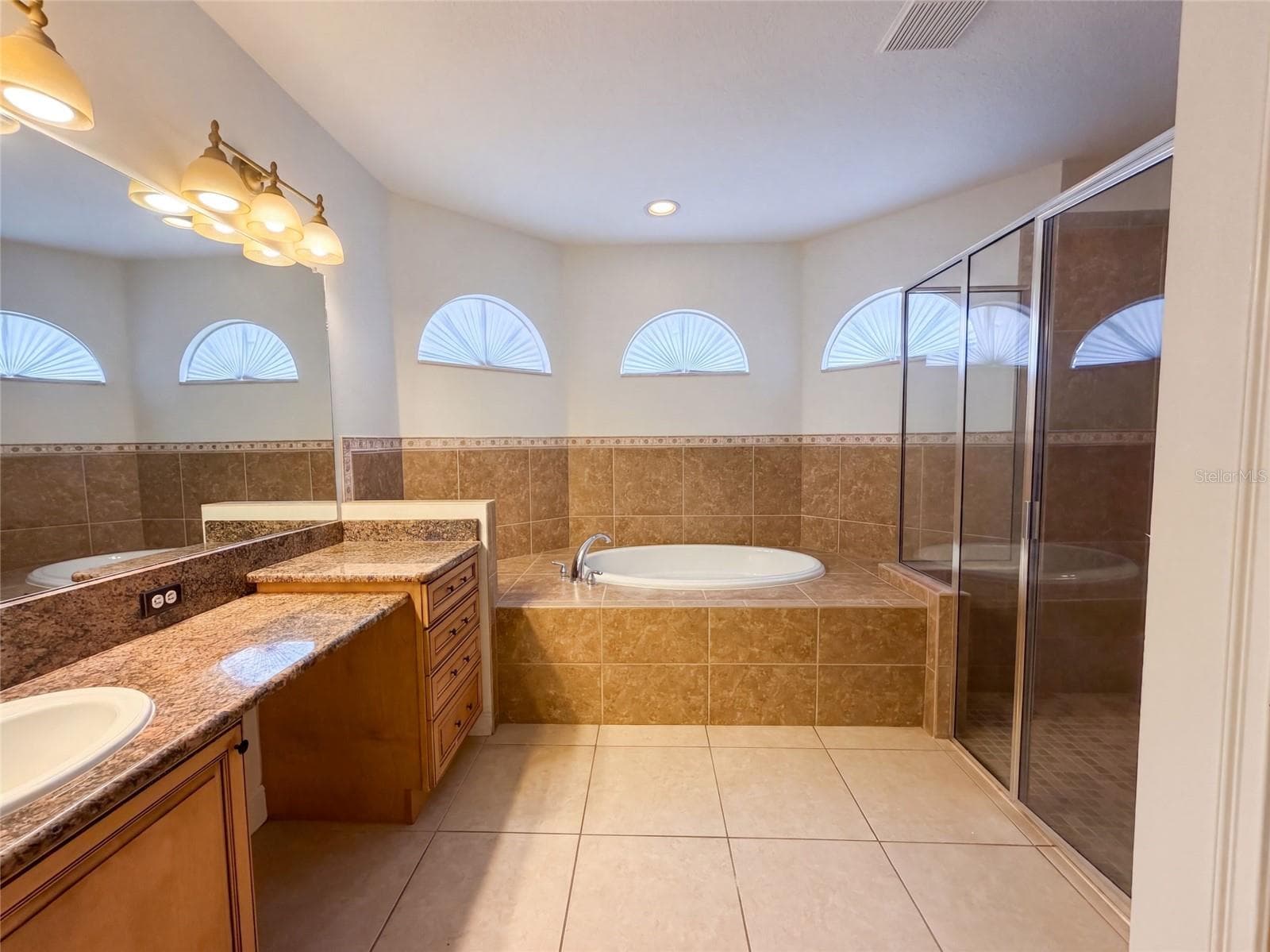 Single Family Residence at 2015 RIVER CROSSING DR, VALRICO, photo 13 of 22
