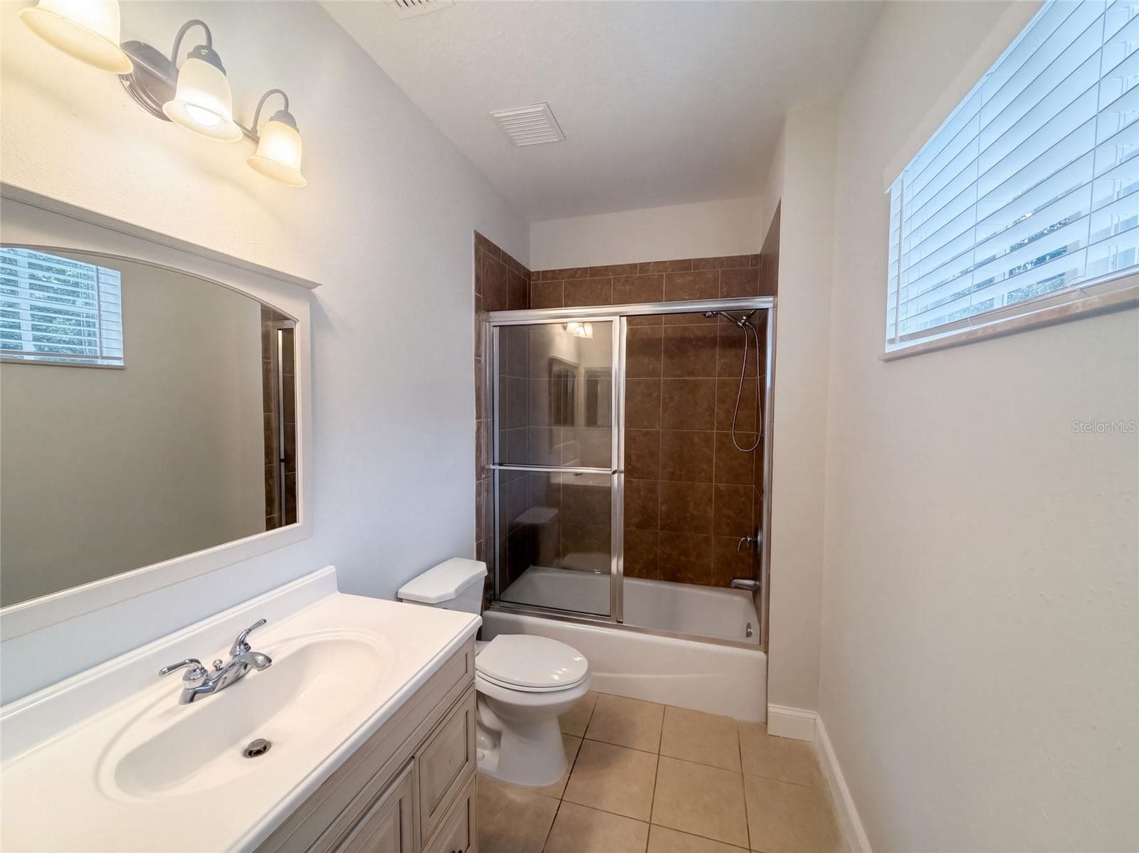Single Family Residence at 2015 RIVER CROSSING DR, VALRICO, photo 16 of 22