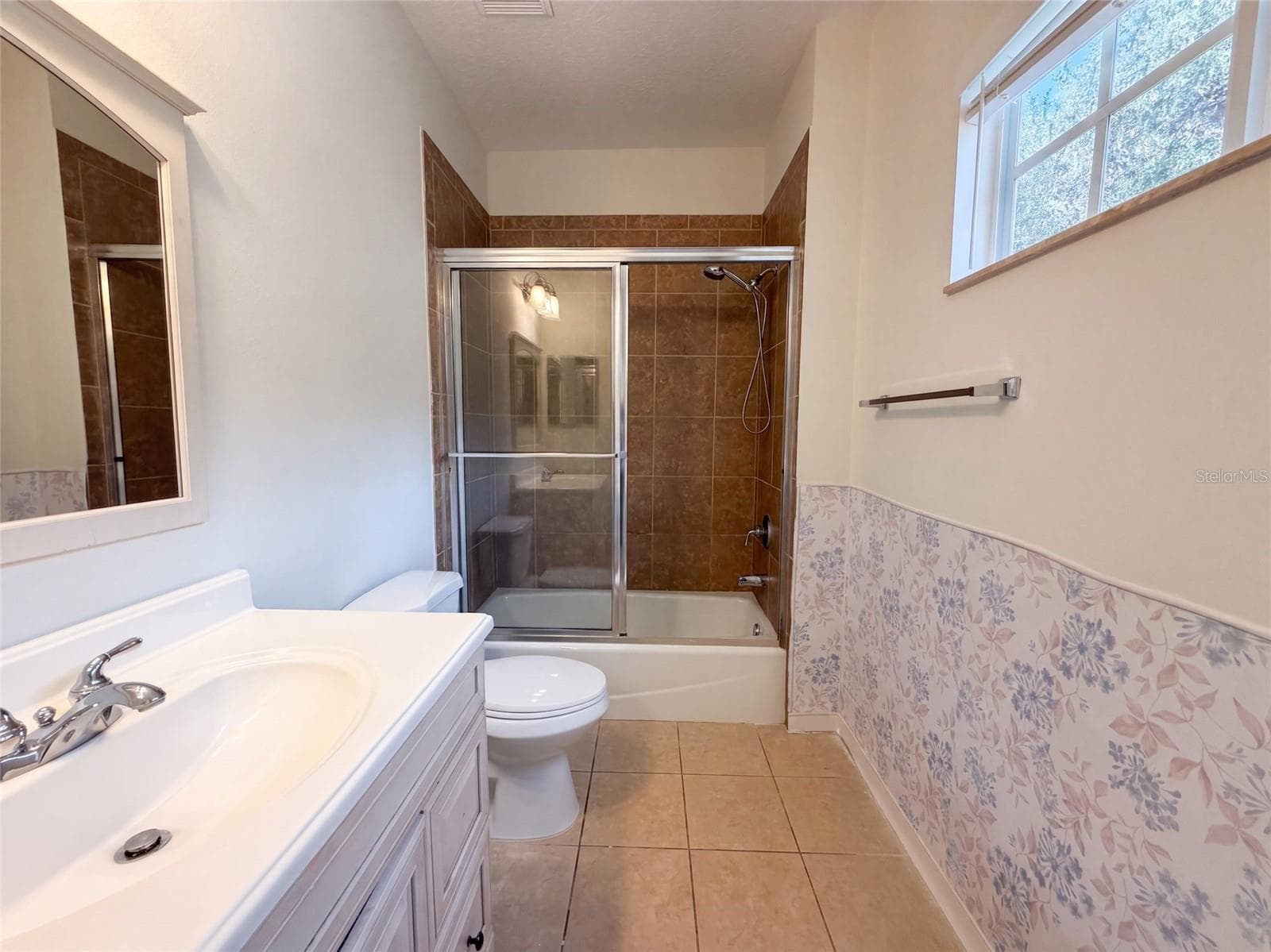 Single Family Residence at 2015 RIVER CROSSING DR, VALRICO, photo 19 of 22
