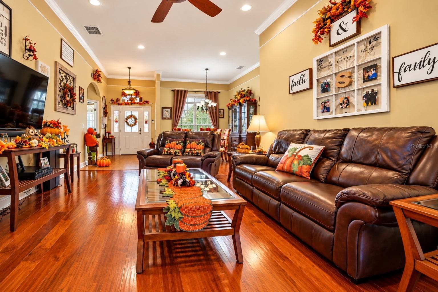 Single Family Residence at 126 HARBOR WAY, AUBURNDALE, photo 13 of 39