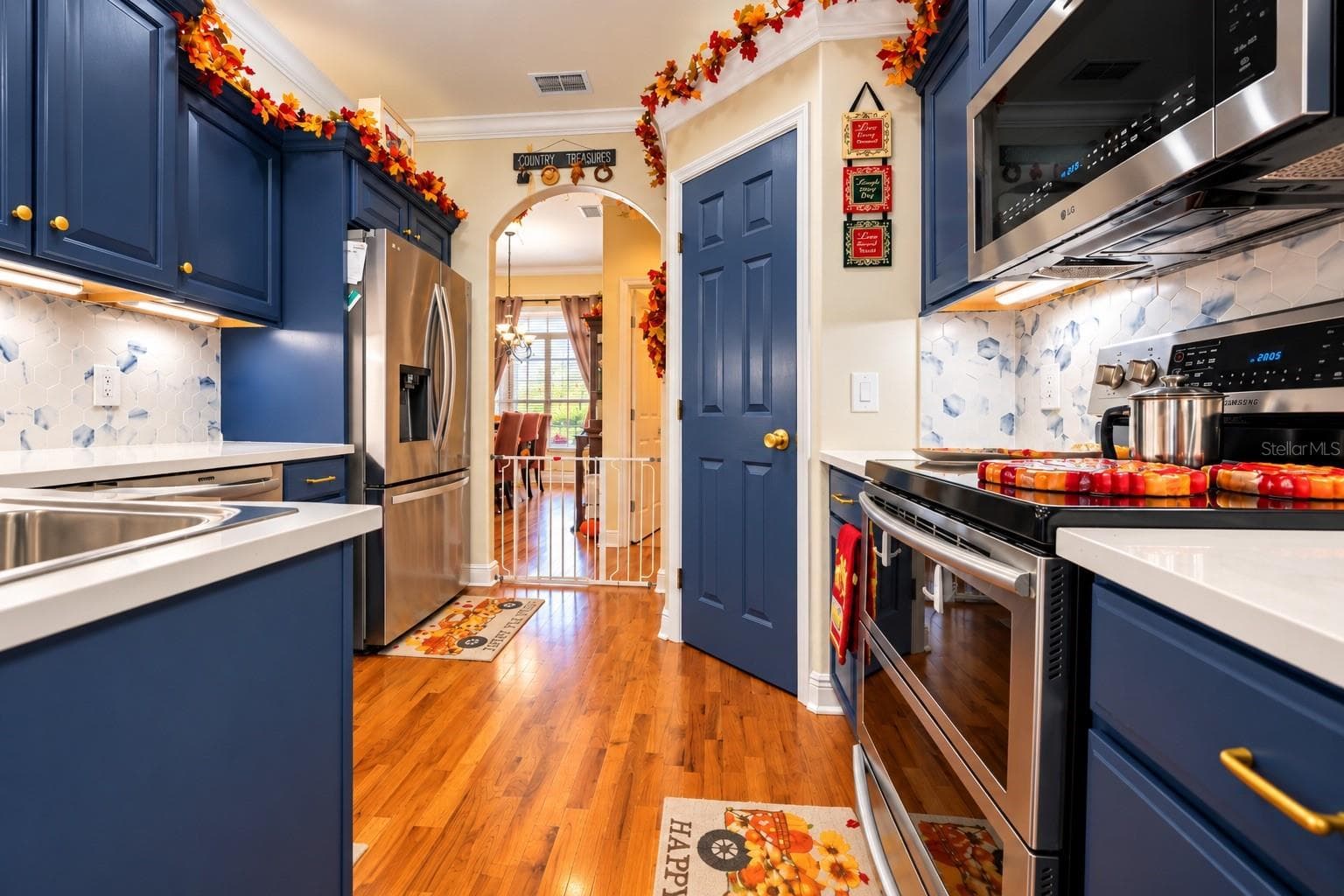 Single Family Residence at 126 HARBOR WAY, AUBURNDALE, photo 14 of 39