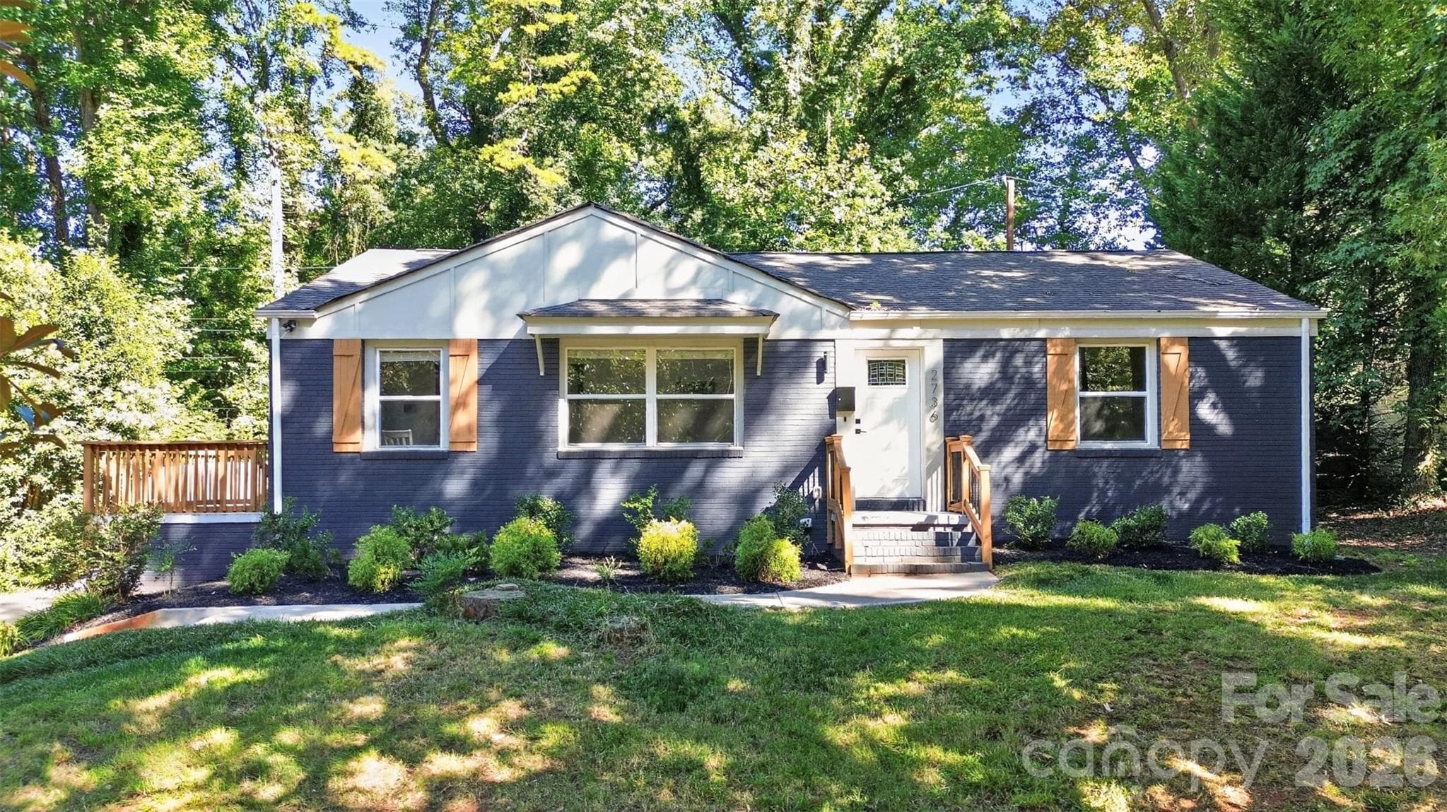 Single Family Residence at 2736 Royston Road, Charlotte, photo 5 of 43