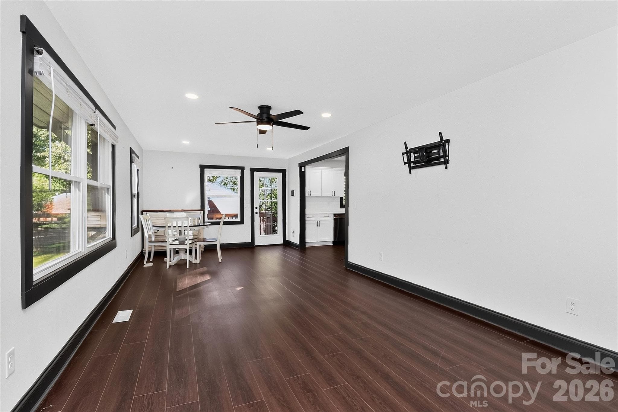 Single Family Residence at 2736 Royston Road, Charlotte, photo 11 of 43
