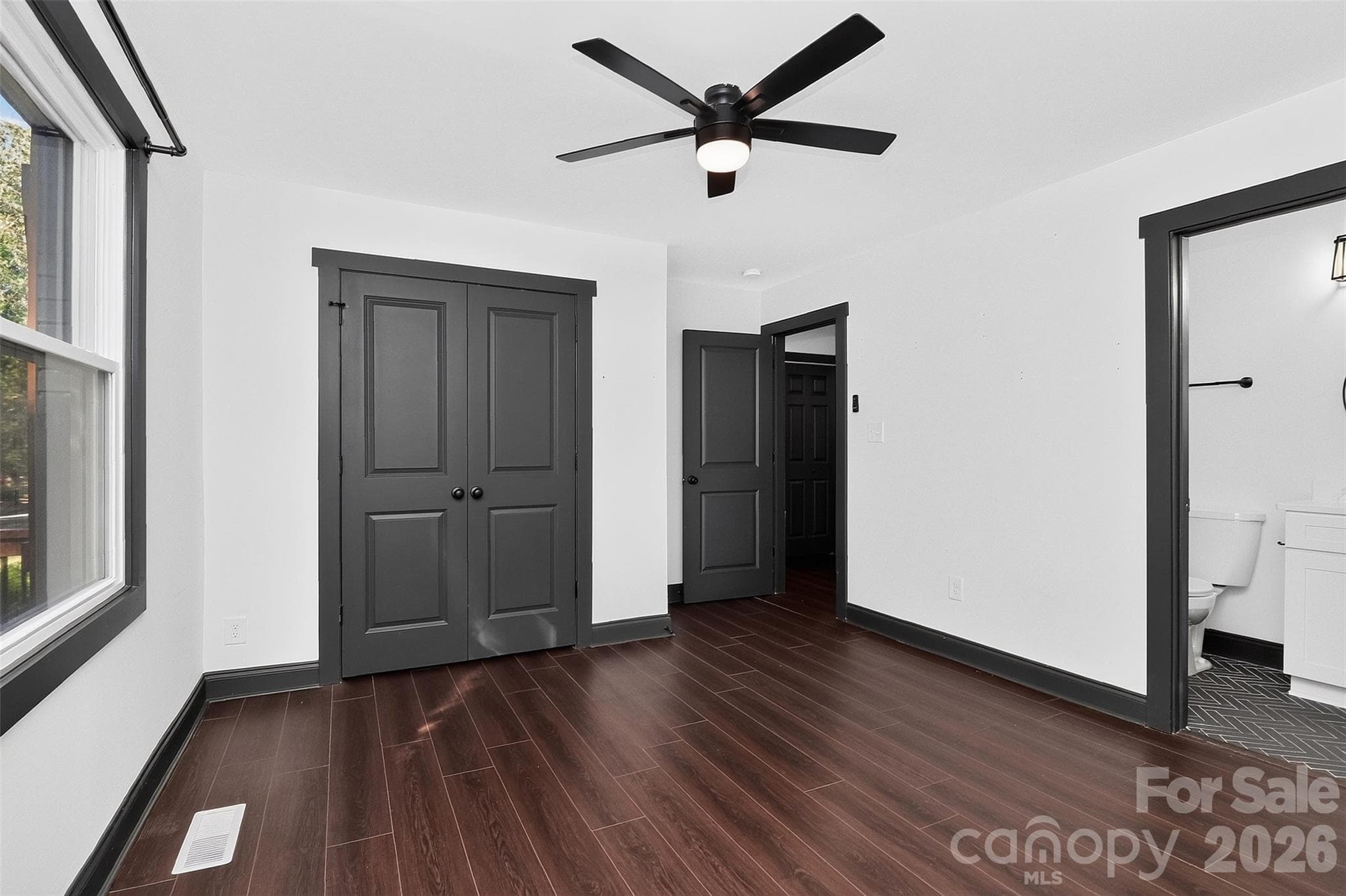 Single Family Residence at 2736 Royston Road, Charlotte, photo 12 of 43