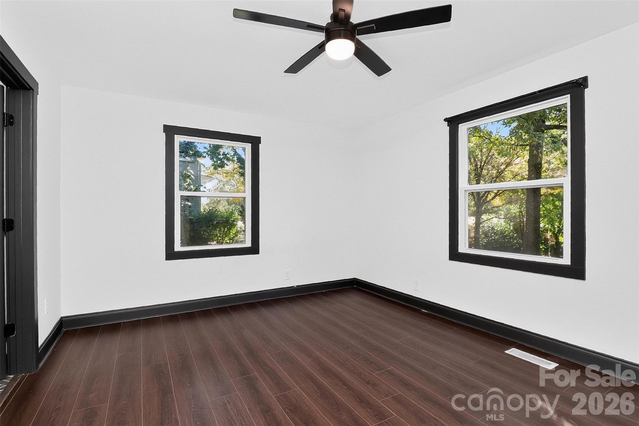 Single Family Residence at 2736 Royston Road, Charlotte, photo 13 of 43