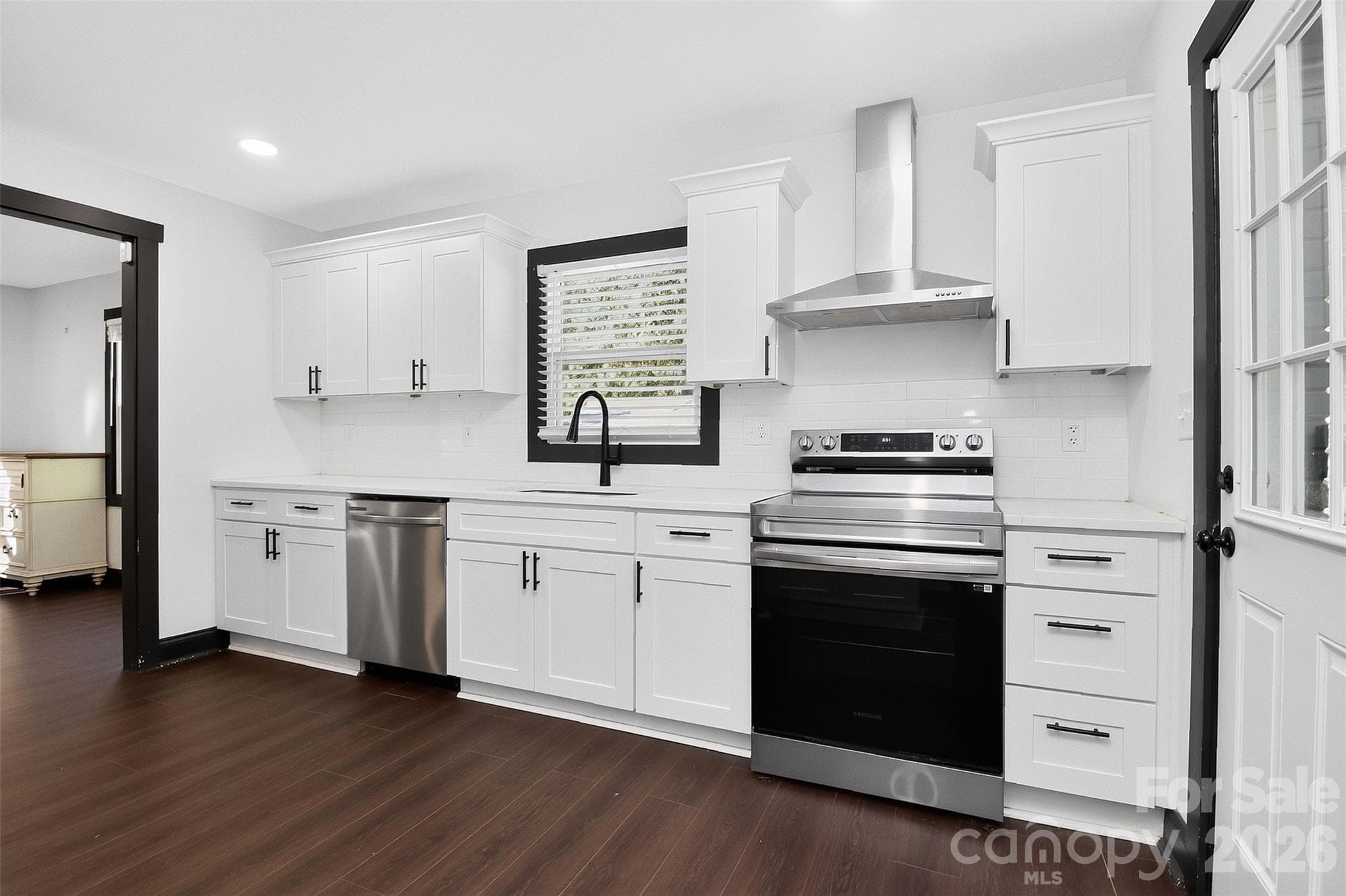 Single Family Residence at 2736 Royston Road, Charlotte, photo 19 of 43