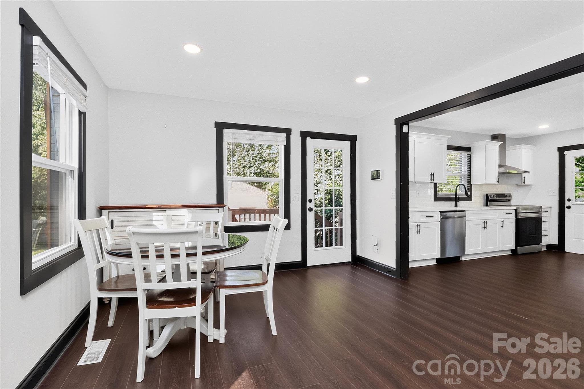 Single Family Residence at 2736 Royston Road, Charlotte, photo 23 of 43