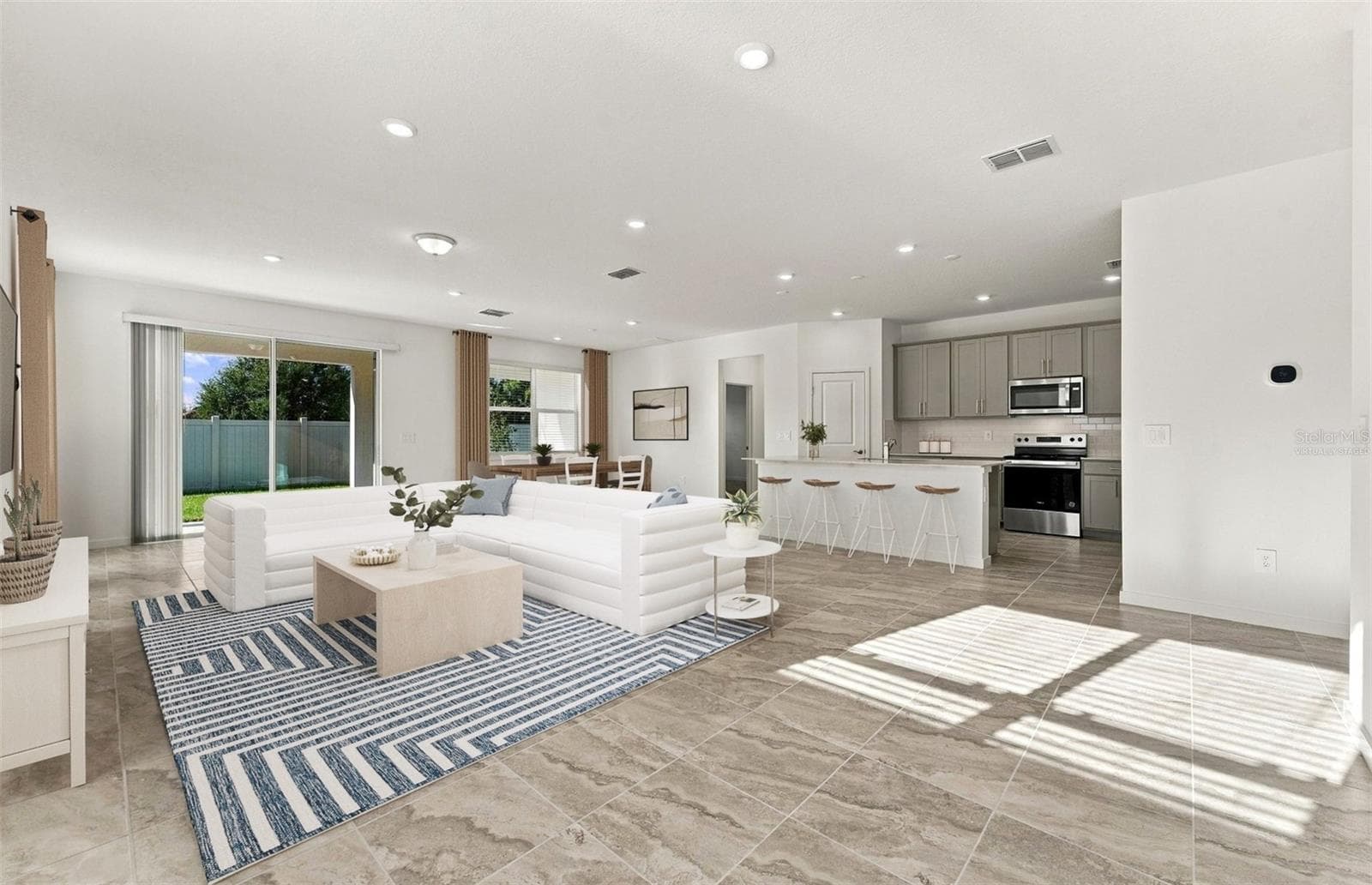 Virtually Staged -Open Gathering Room - 11116 SYCAMORE GLEN LOOP, THONOTOSASSA