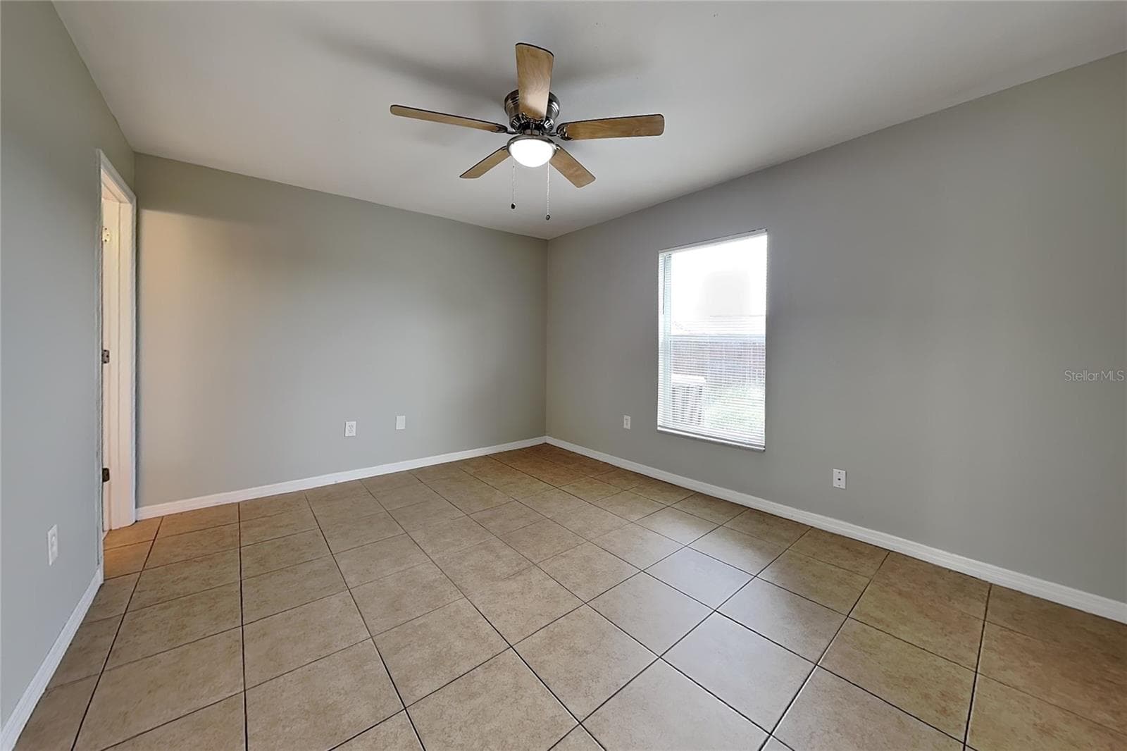 Single Family Residence at 477 FLORIDA CIR N, APOLLO BEACH, photo 6 of 15