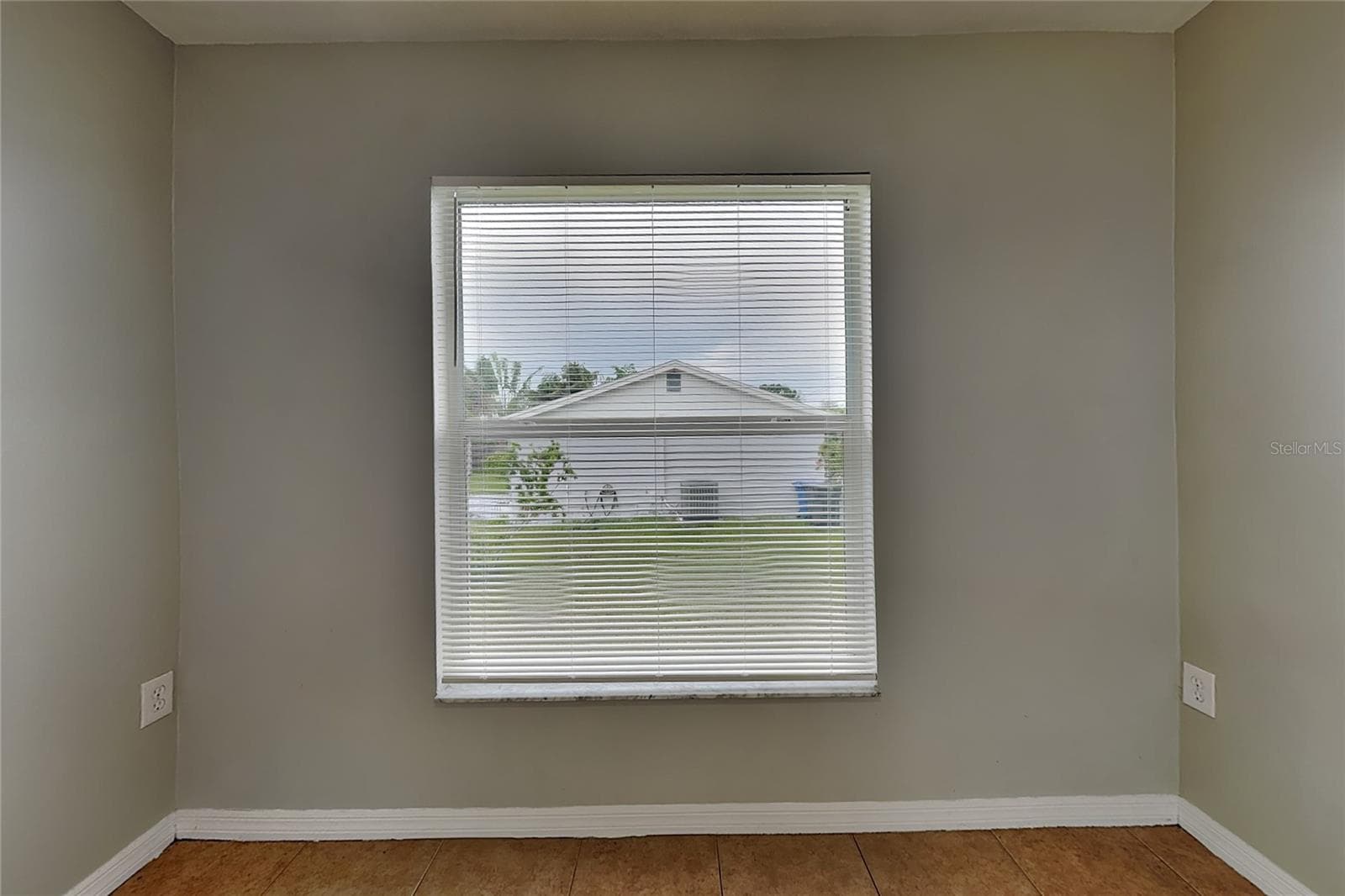 Single Family Residence at 477 FLORIDA CIR N, APOLLO BEACH, photo 8 of 15