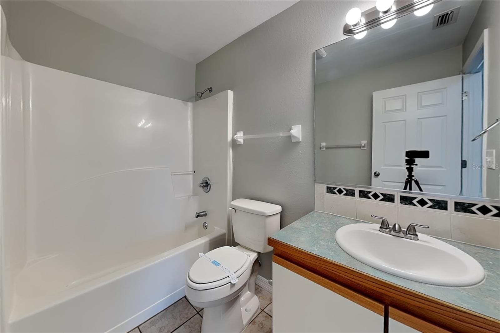 Single Family Residence at 477 FLORIDA CIR N, APOLLO BEACH, photo 12 of 15