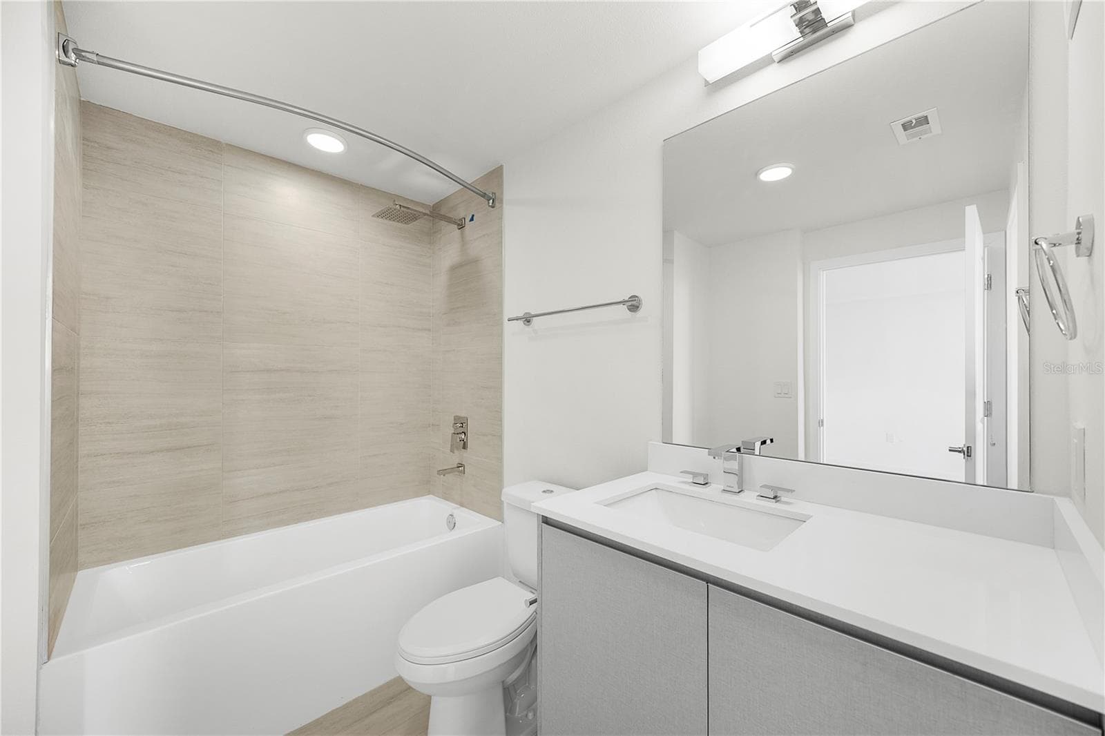 Condominium at 5563 MILLENIA PARK BLVD #412, ORLANDO, photo 13 of 37